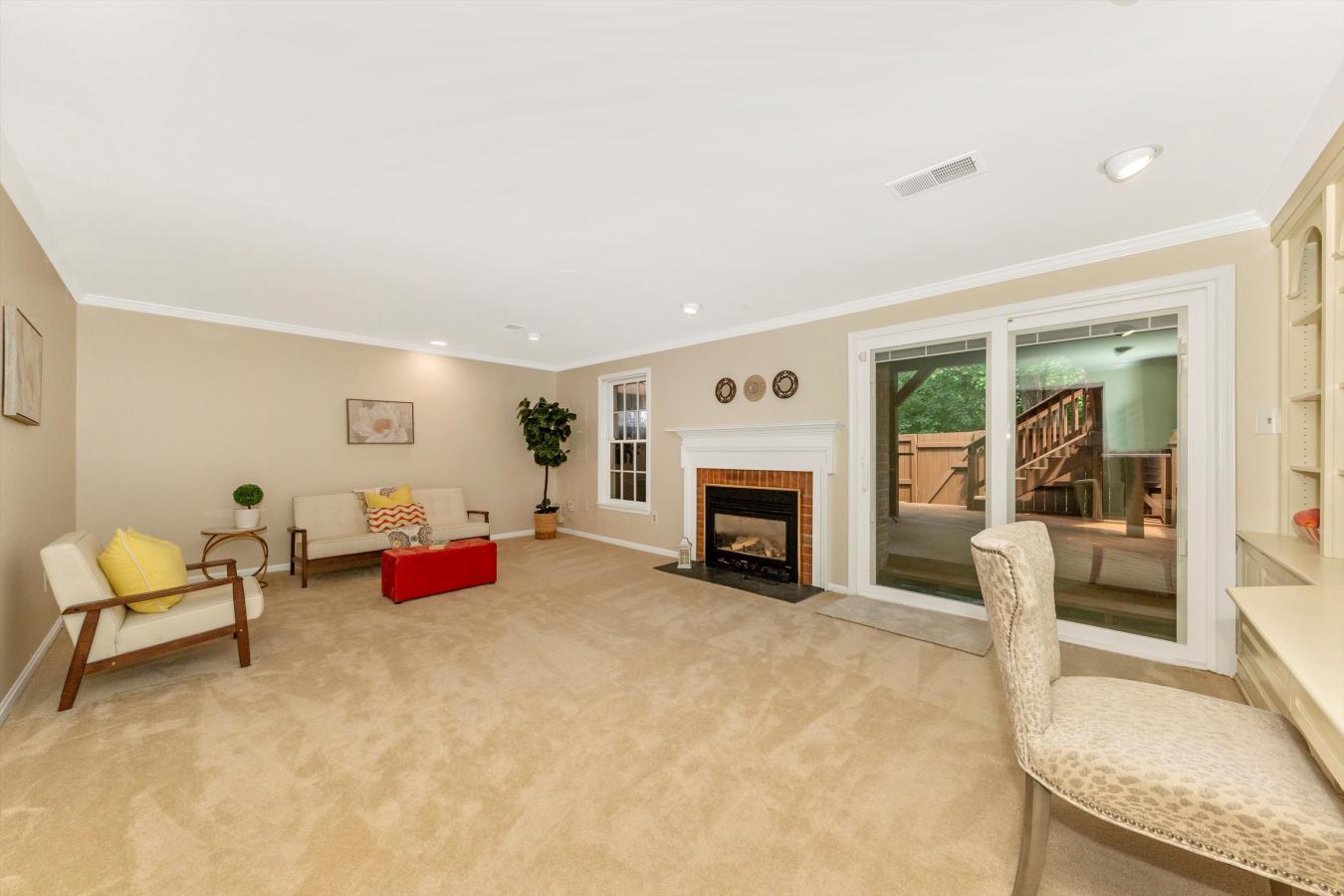 North Bethesda, Montgomery, 20852, United States, 3 Bedrooms Bedrooms, ,3 BathroomsBathrooms,Residential,For Sale,1858530