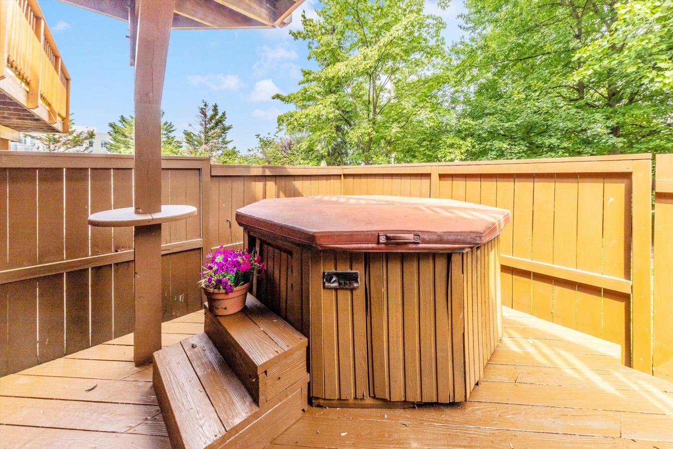 North Bethesda, Montgomery, 20852, United States, 3 Bedrooms Bedrooms, ,3 BathroomsBathrooms,Residential,For Sale,1858530