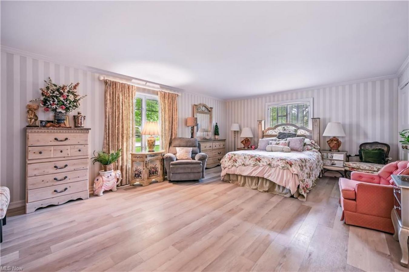 Howland, Trumbull, 44484, United States, 4 Bedrooms Bedrooms, ,3 BathroomsBathrooms,Residential,For Sale,1858527