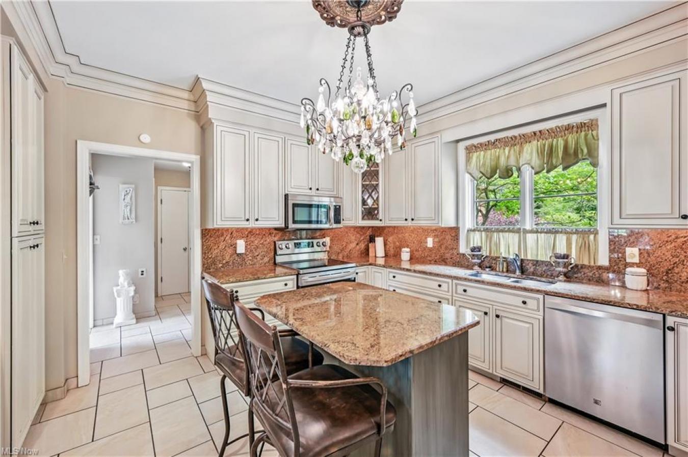 Howland, Trumbull, 44484, United States, 4 Bedrooms Bedrooms, ,3 BathroomsBathrooms,Residential,For Sale,1858527