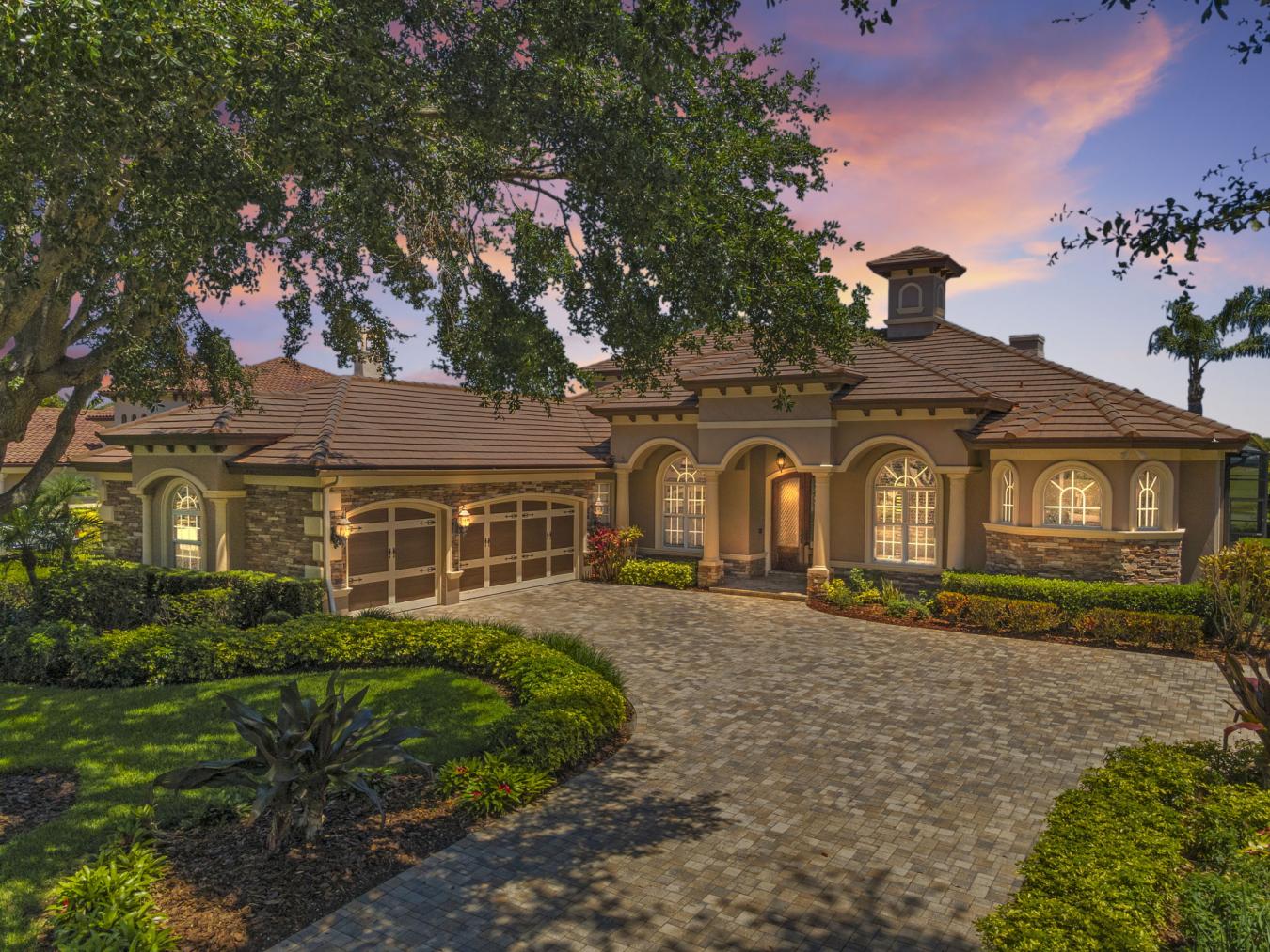 Trinity, Florida, 34655, United States, 4 Bedrooms Bedrooms, ,4 BathroomsBathrooms,Residential,For Sale,1858511