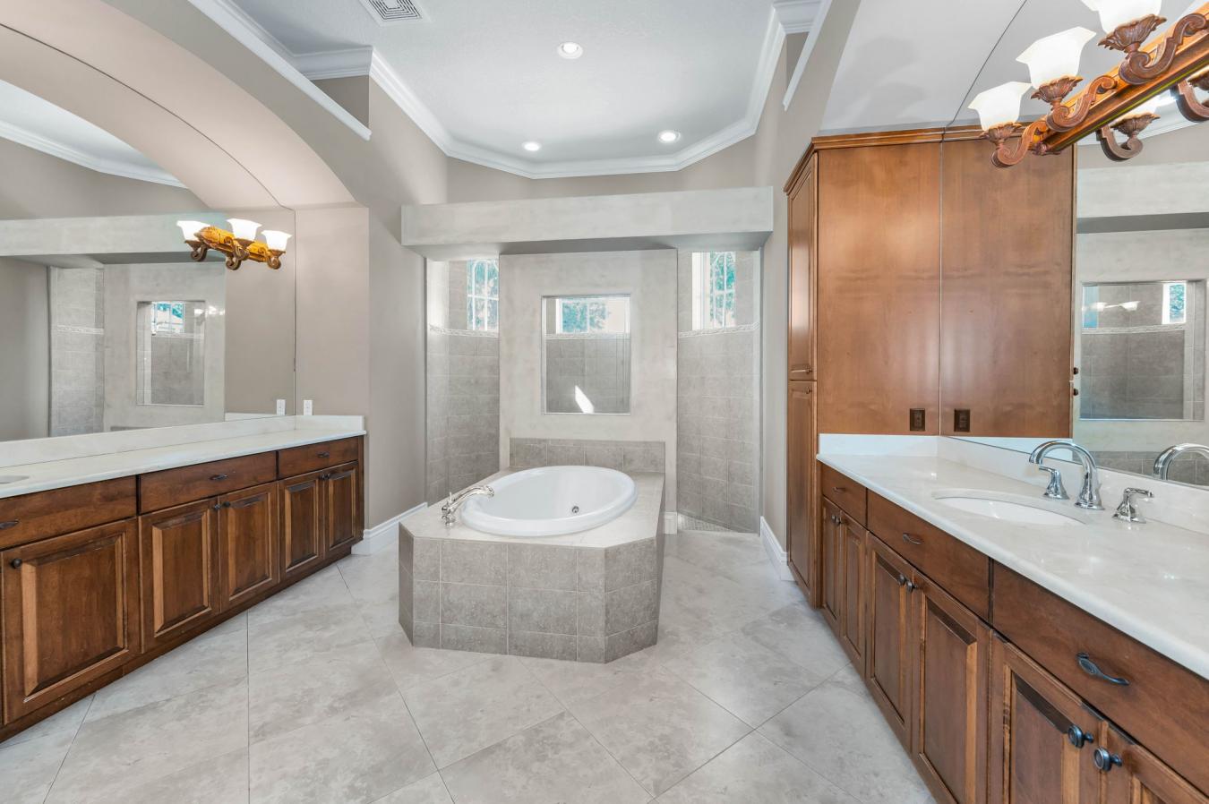 Trinity, Florida, 34655, United States, 4 Bedrooms Bedrooms, ,4 BathroomsBathrooms,Residential,For Sale,1858511