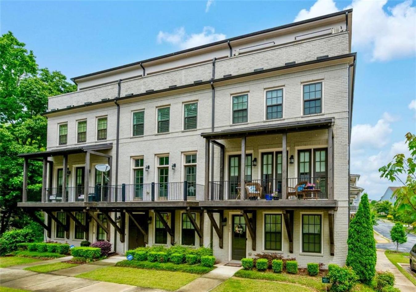 Sandy Springs, Georgia, 30328, United States, 4 Bedrooms Bedrooms, ,4 BathroomsBathrooms,Residential,For Sale,1858493