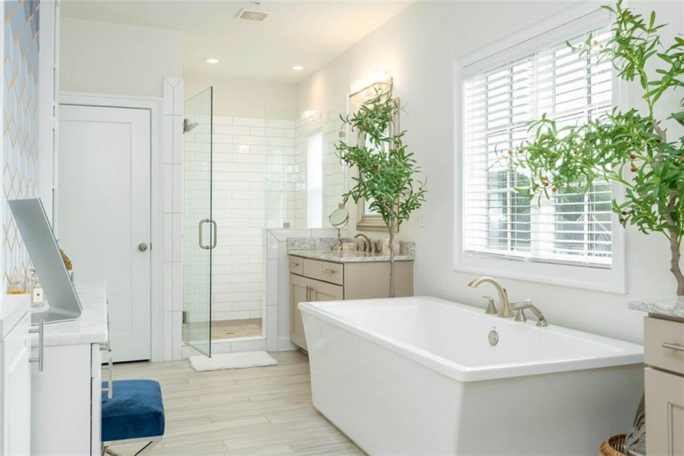 Sandy Springs, Georgia, 30328, United States, 4 Bedrooms Bedrooms, ,4 BathroomsBathrooms,Residential,For Sale,1858493