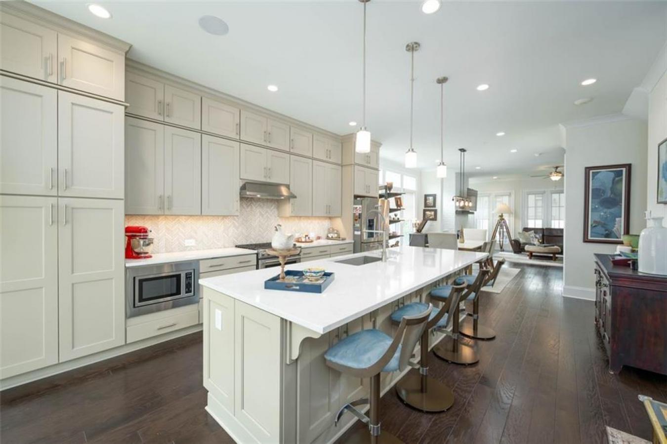 Sandy Springs, Georgia, 30328, United States, 4 Bedrooms Bedrooms, ,4 BathroomsBathrooms,Residential,For Sale,1858493