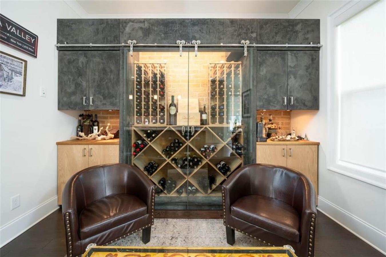 Sandy Springs, Georgia, 30328, United States, 4 Bedrooms Bedrooms, ,4 BathroomsBathrooms,Residential,For Sale,1858493