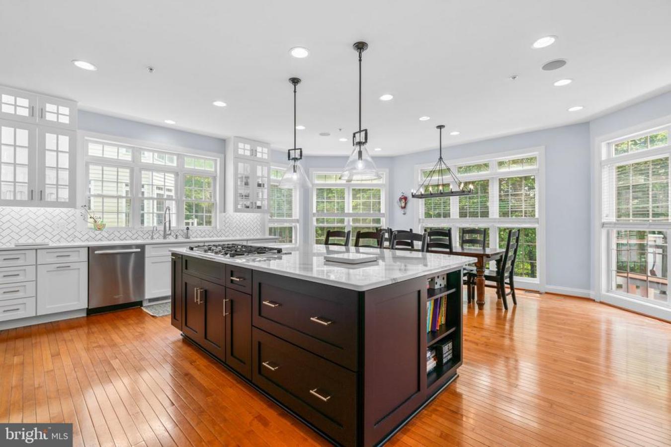 SANDY SPRING, Maryland, 20860, United States, 5 Bedrooms Bedrooms, ,4 BathroomsBathrooms,Residential,For Sale,1858490