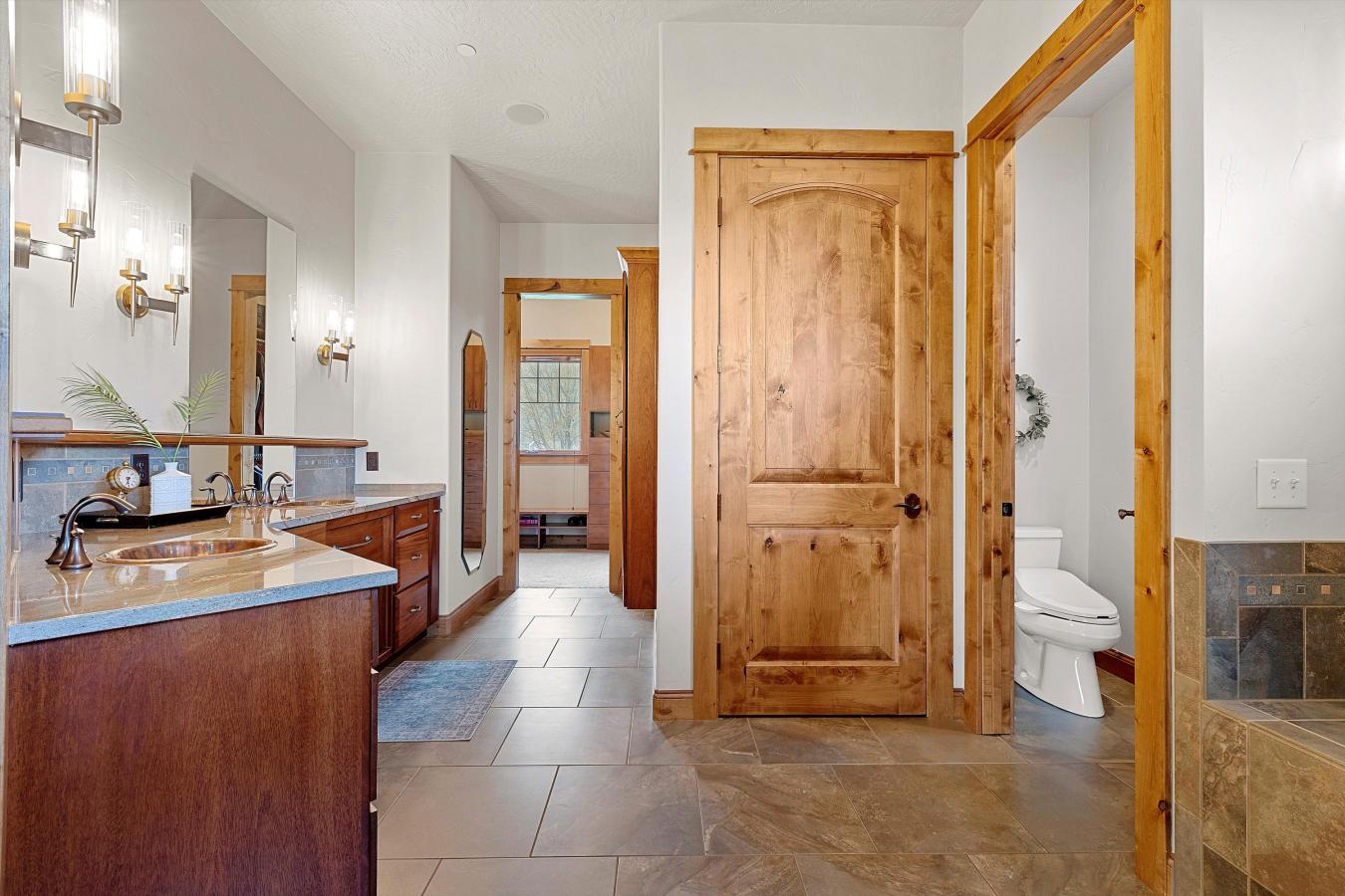 Missoula, Missoula, 59804, United States, 6 Bedrooms Bedrooms, ,5 BathroomsBathrooms,Residential,For Sale,1858483