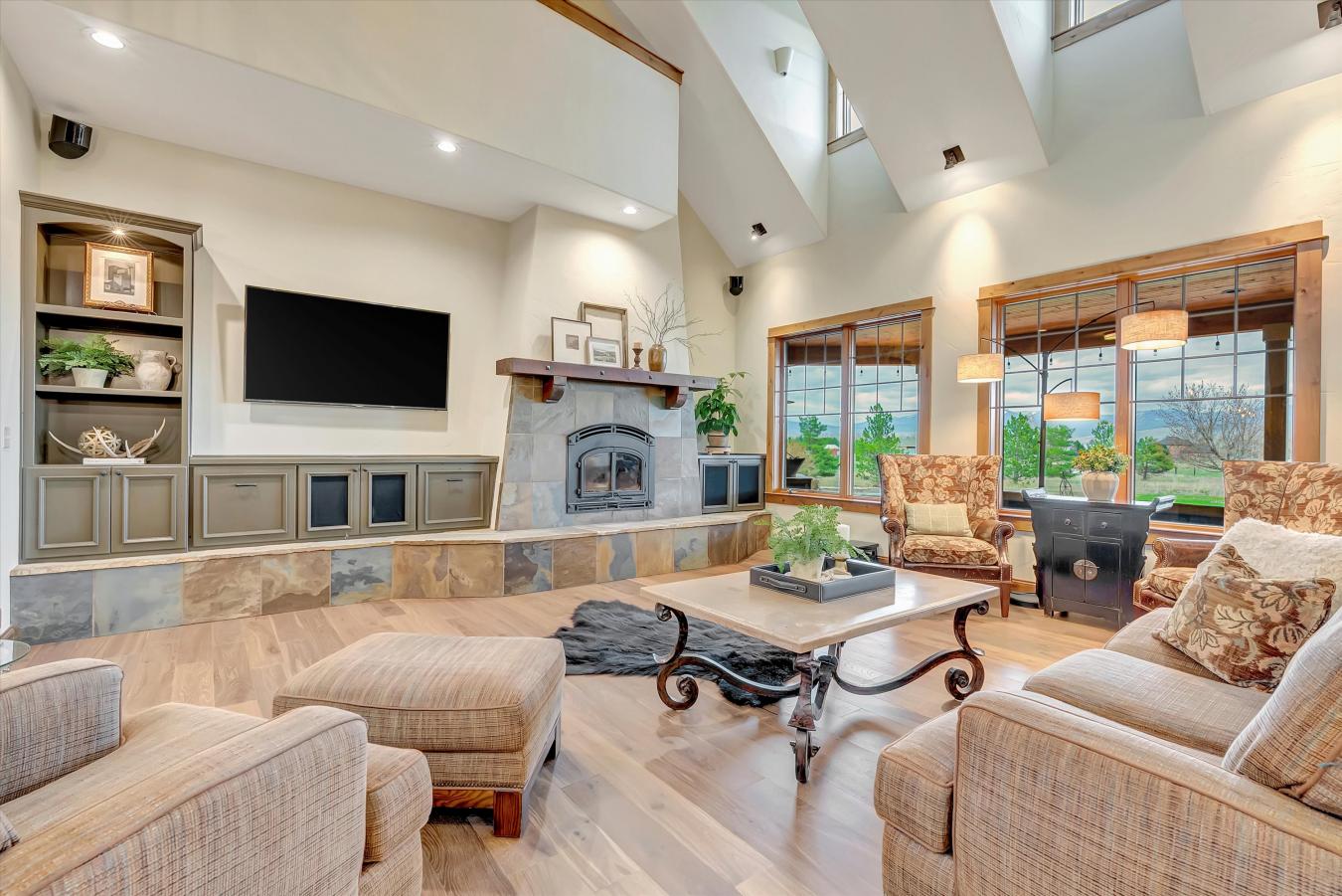 Missoula, Missoula, 59804, United States, 6 Bedrooms Bedrooms, ,5 BathroomsBathrooms,Residential,For Sale,1858483