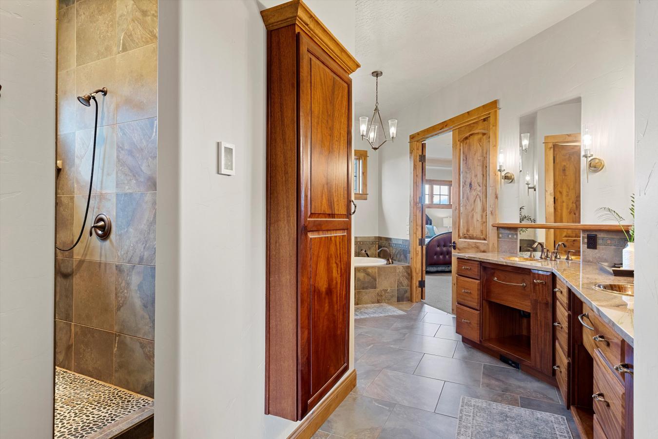 Missoula, Missoula, 59804, United States, 6 Bedrooms Bedrooms, ,5 BathroomsBathrooms,Residential,For Sale,1858483