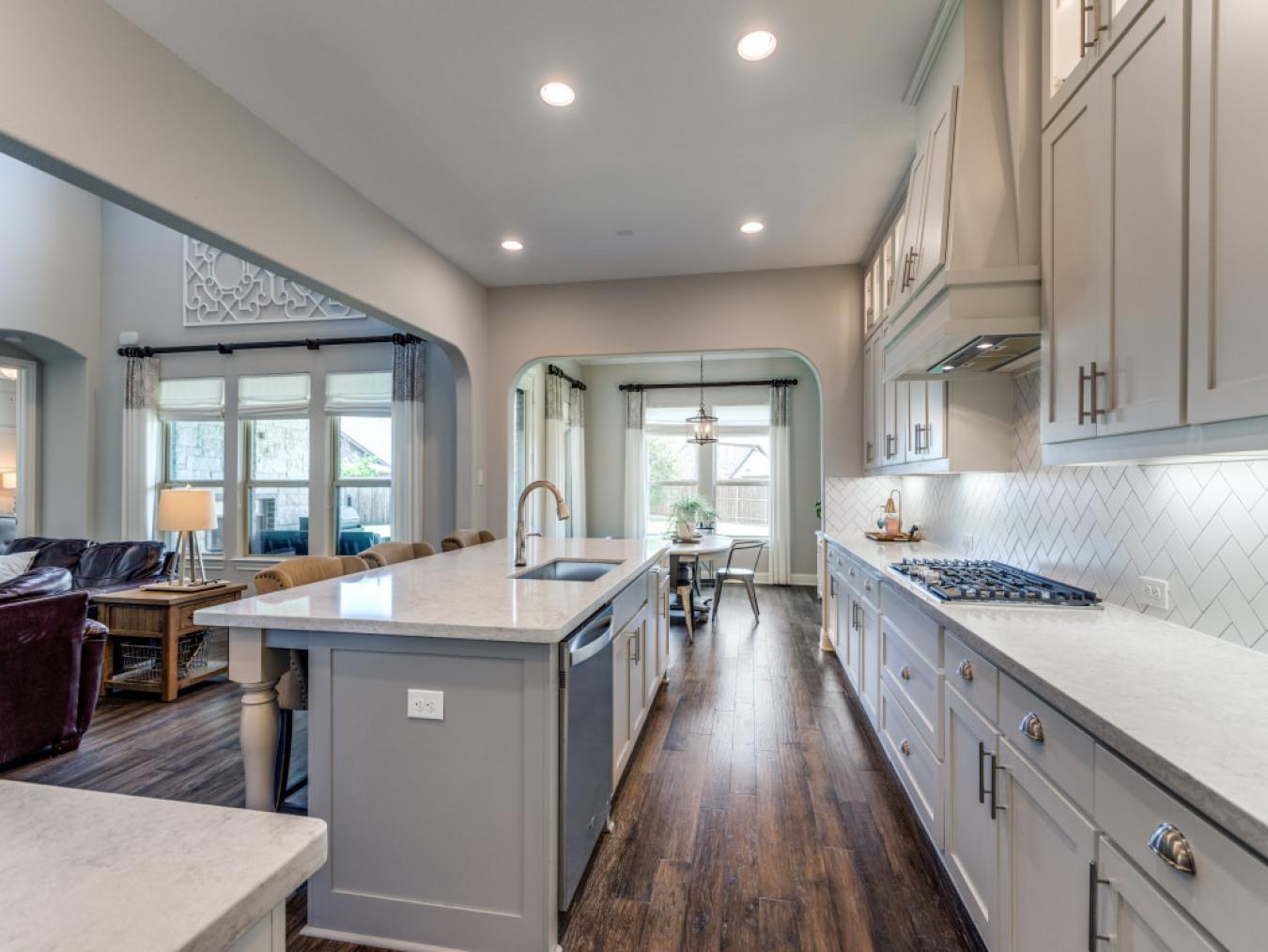 Prosper, Denton, 75078, United States, 5 Bedrooms Bedrooms, ,4 BathroomsBathrooms,Residential,For Sale,1858475