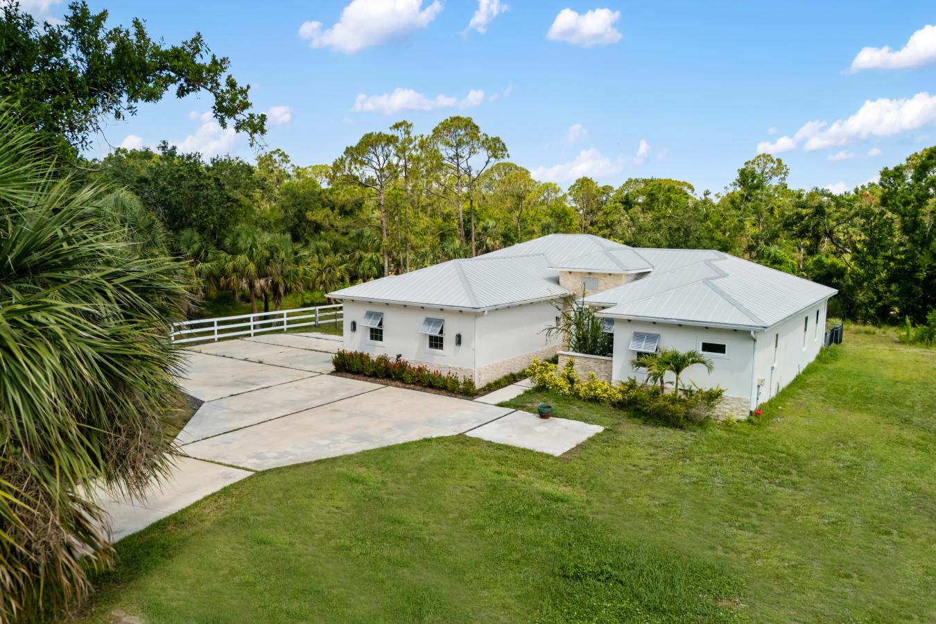 Nokomis, Sarasota, 34275, United States, 3 Bedrooms Bedrooms, ,3 BathroomsBathrooms,Residential,For Sale,1858472