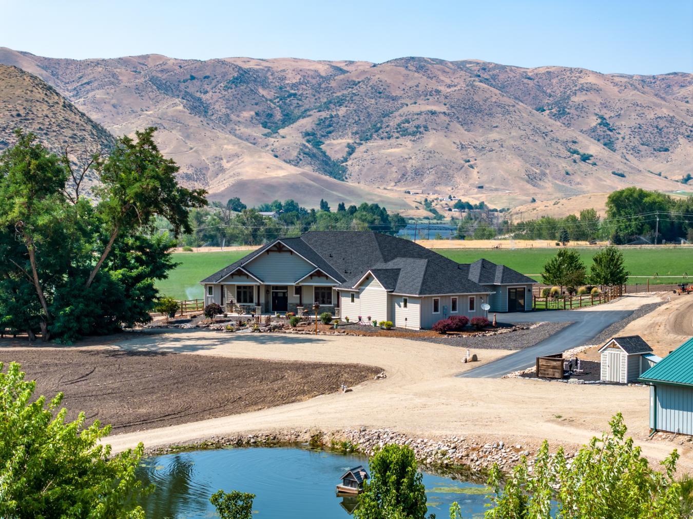 Horseshoe Bend, Idaho, 83629, United States, 3 Bedrooms Bedrooms, ,4 BathroomsBathrooms,Residential,For Sale,1858466