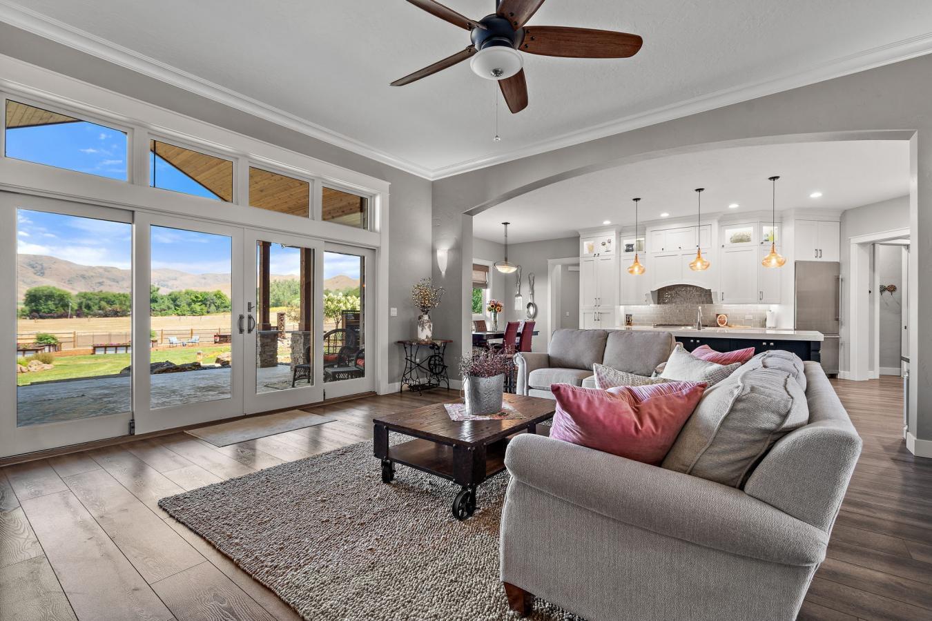 Horseshoe Bend, Idaho, 83629, United States, 3 Bedrooms Bedrooms, ,4 BathroomsBathrooms,Residential,For Sale,1858466