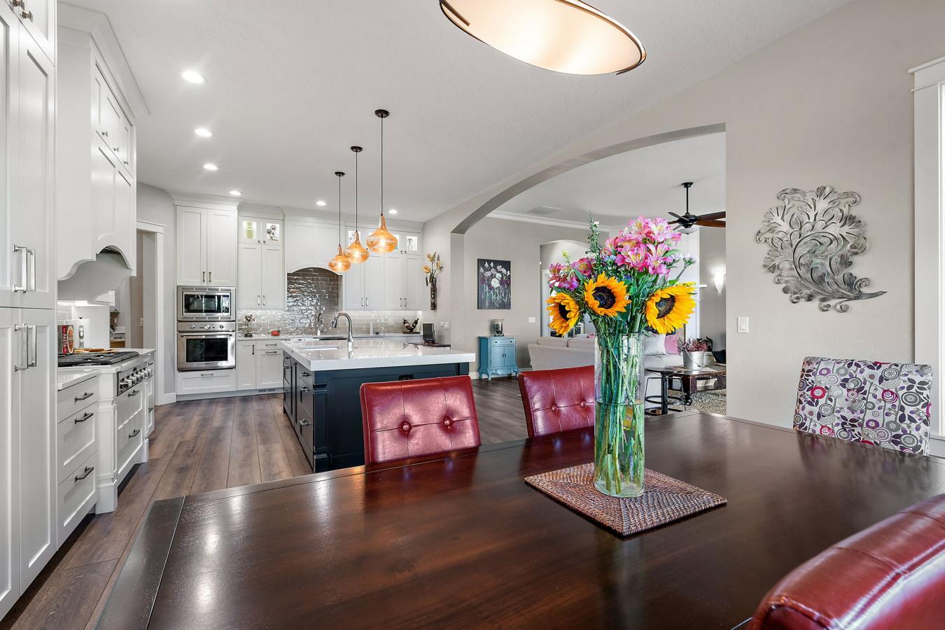 Horseshoe Bend, Idaho, 83629, United States, 3 Bedrooms Bedrooms, ,4 BathroomsBathrooms,Residential,For Sale,1858466