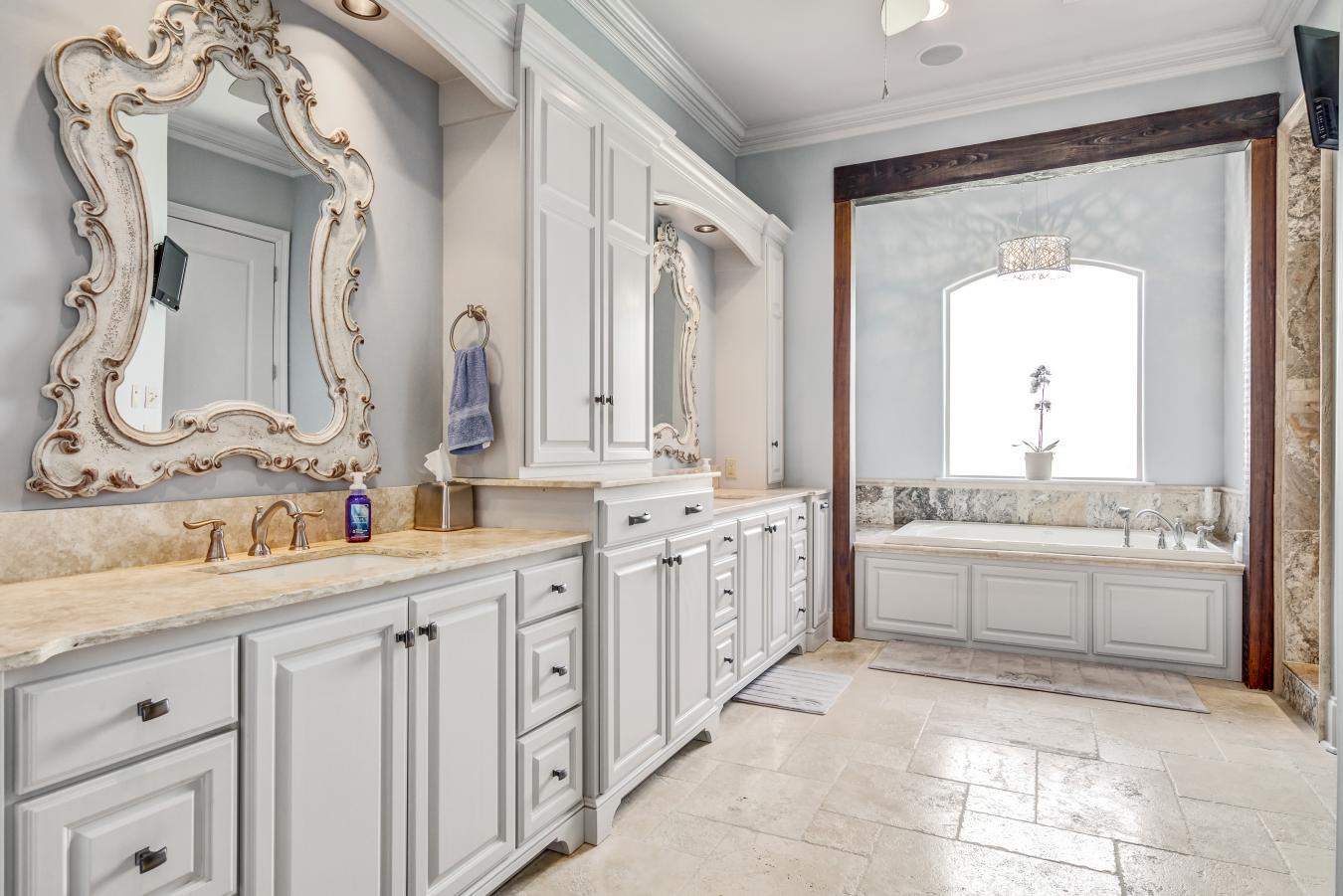 330 Le Violon Road, Lafayette, LA, 70506, United States, 3 Bedrooms Bedrooms, ,4 BathroomsBathrooms,Residential,For Sale,330 Le Violon Road,1107710