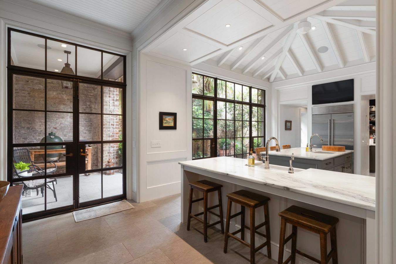 Charleston, South Carolina, 29401, United States, 5 Bedrooms Bedrooms, ,5 BathroomsBathrooms,Residential,For Sale,1858462