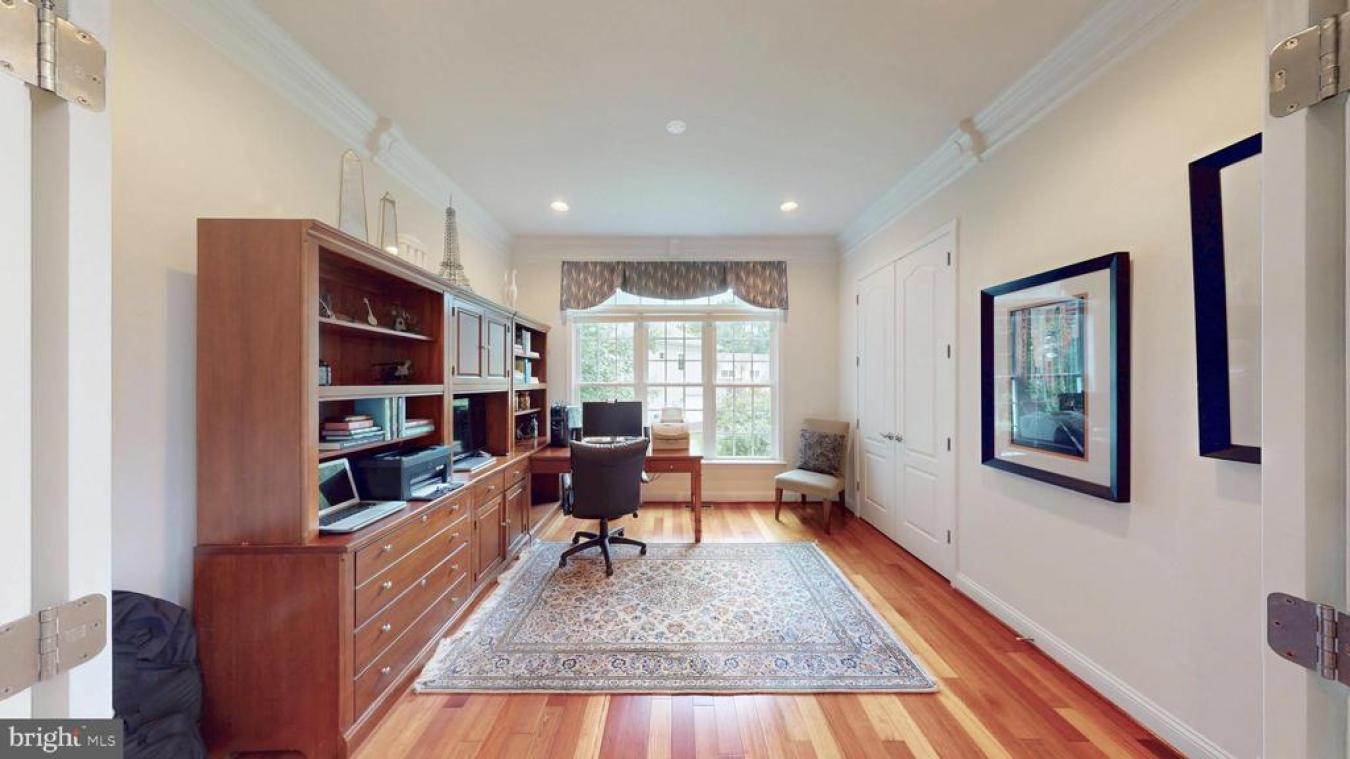 Vienna, Virginia, 22181, United States, 7 Bedrooms Bedrooms, ,5 BathroomsBathrooms,Residential,For Sale,1859250