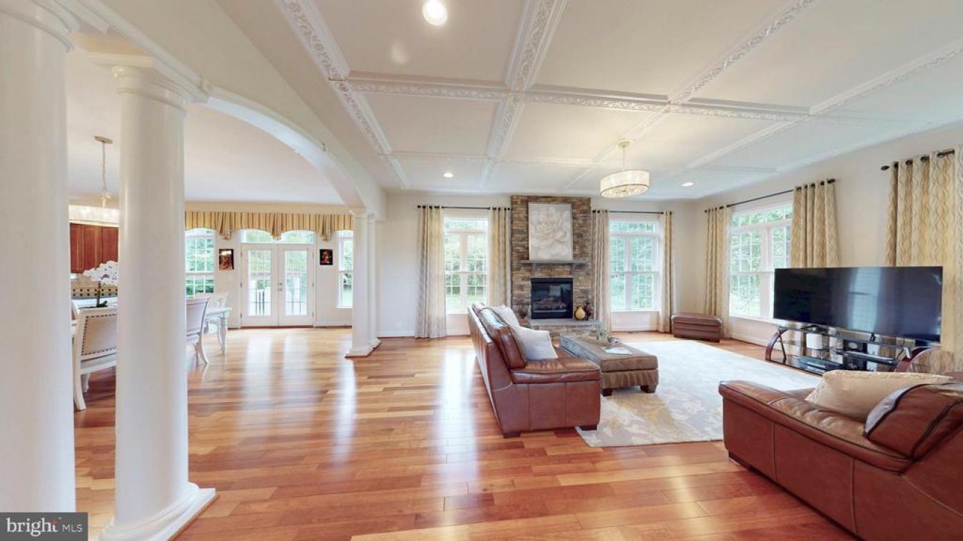 Vienna, Virginia, 22181, United States, 7 Bedrooms Bedrooms, ,5 BathroomsBathrooms,Residential,For Sale,1859250