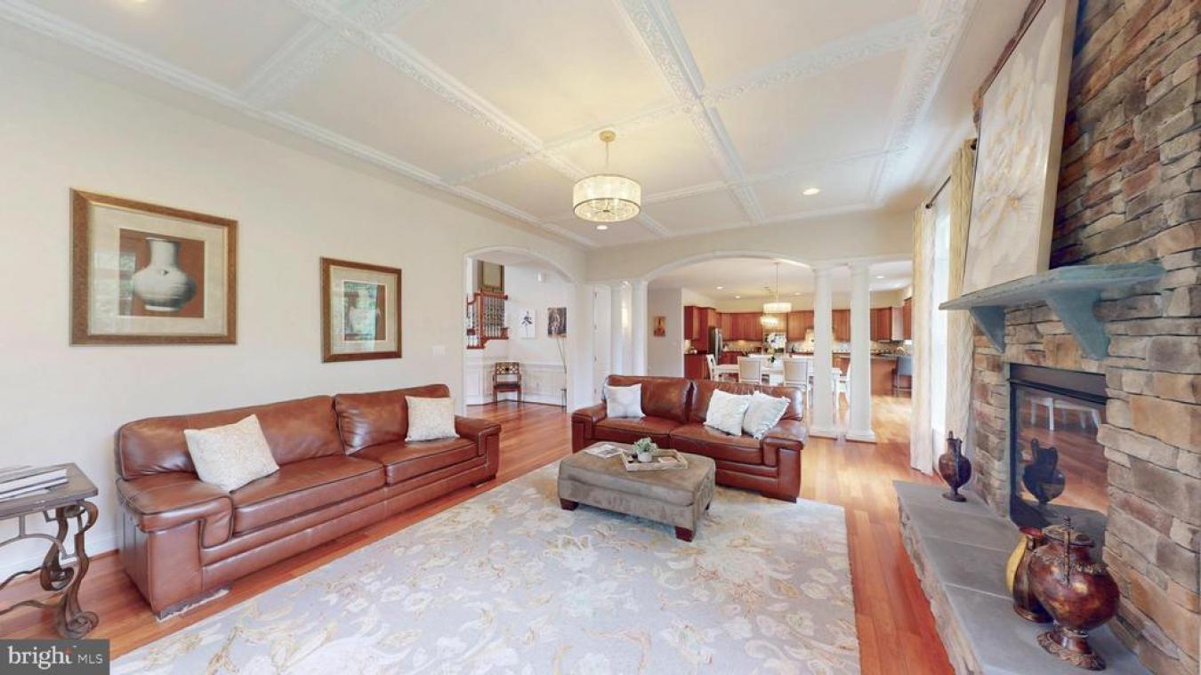 Vienna, Virginia, 22181, United States, 7 Bedrooms Bedrooms, ,5 BathroomsBathrooms,Residential,For Sale,1859250