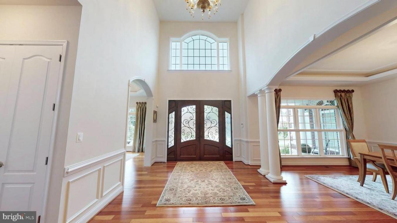 Vienna, Virginia, 22181, United States, 7 Bedrooms Bedrooms, ,5 BathroomsBathrooms,Residential,For Sale,1859250