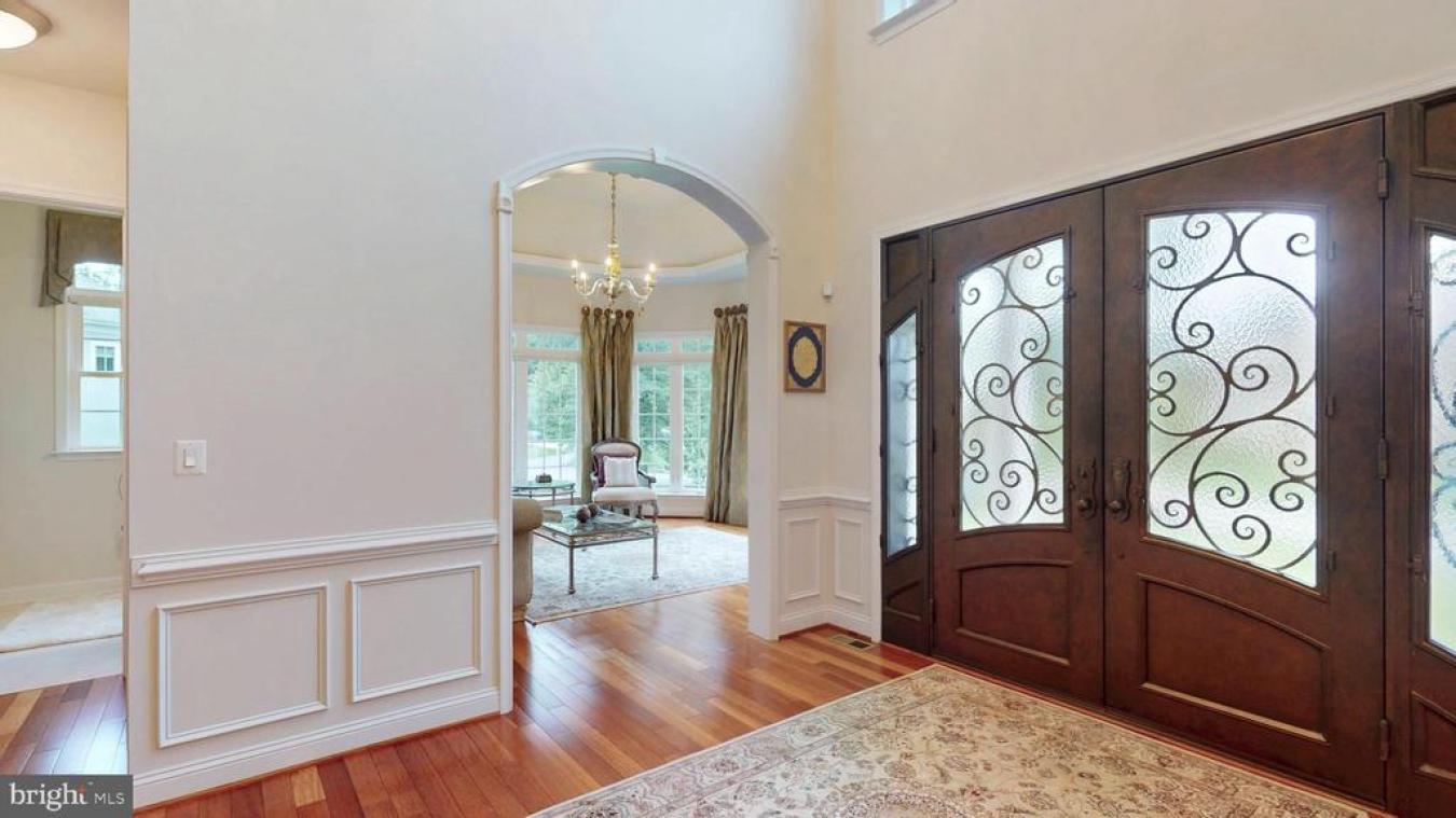 Vienna, Virginia, 22181, United States, 7 Bedrooms Bedrooms, ,5 BathroomsBathrooms,Residential,For Sale,1859250