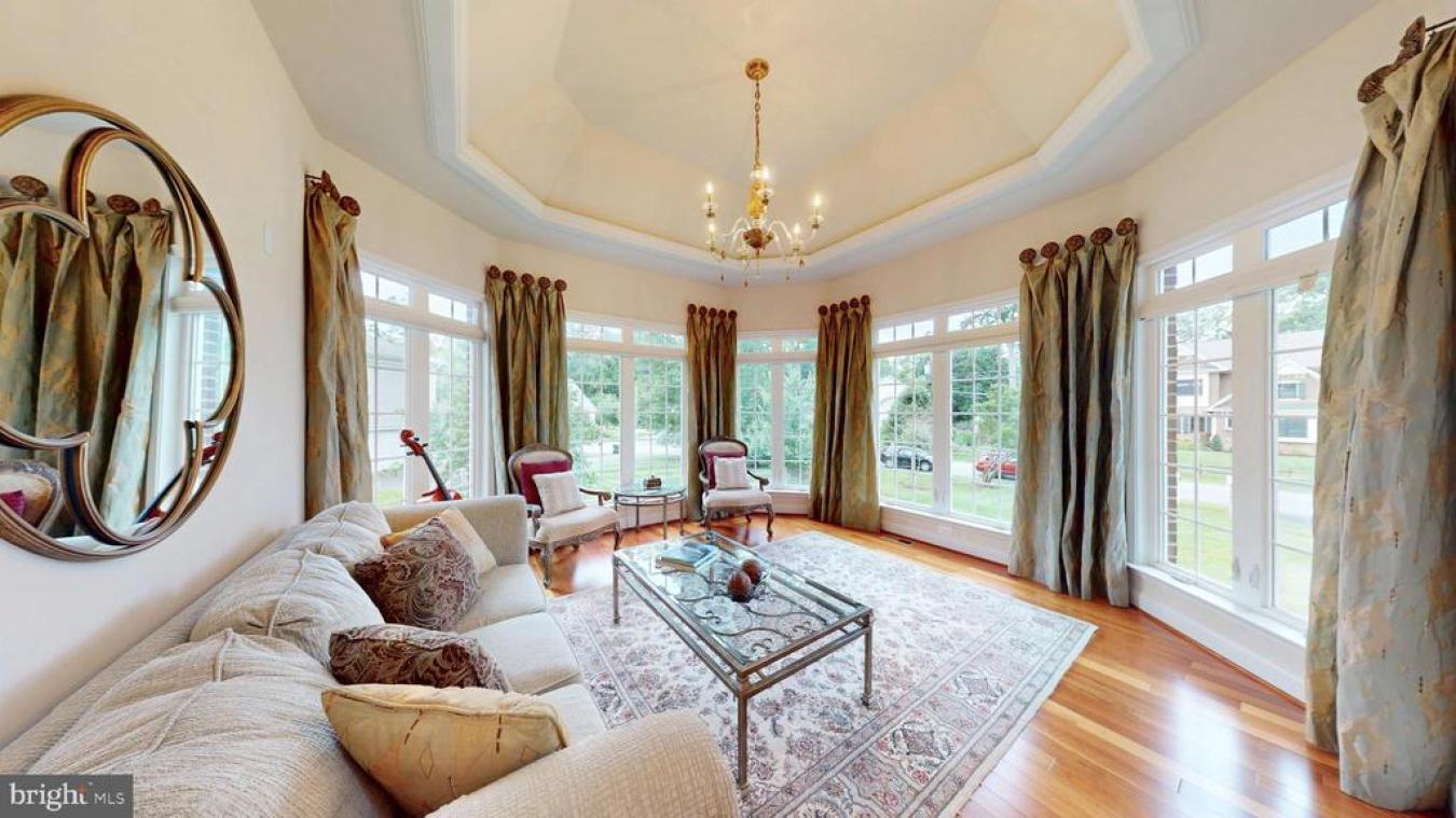 Vienna, Virginia, 22181, United States, 7 Bedrooms Bedrooms, ,5 BathroomsBathrooms,Residential,For Sale,1859250