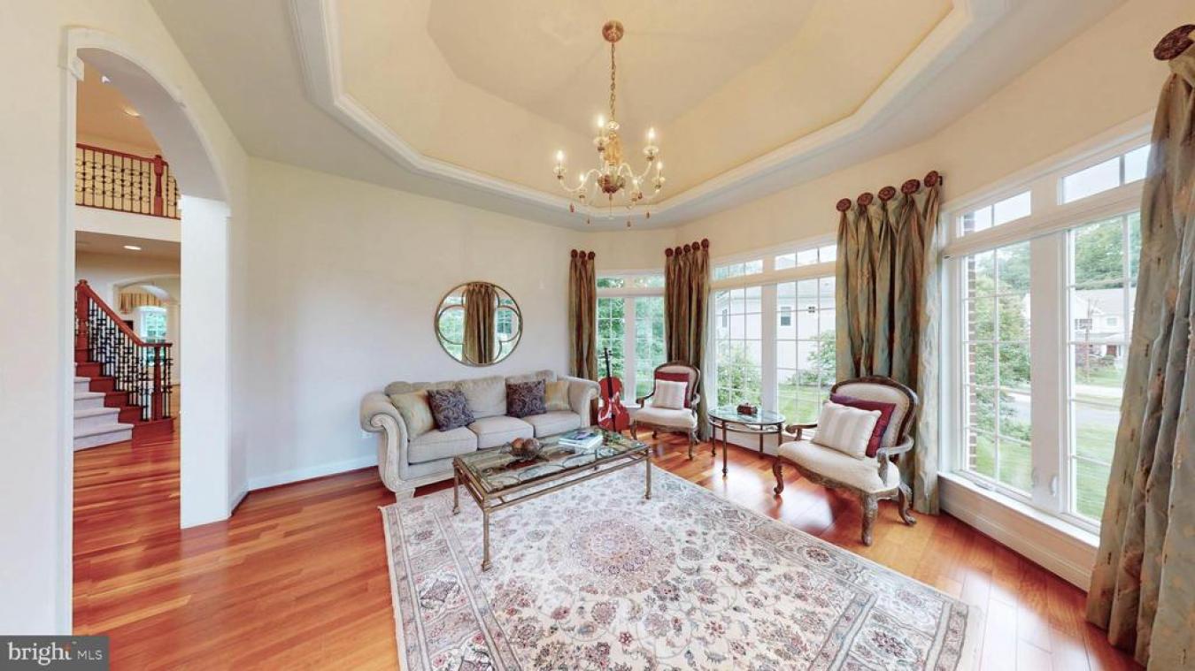 Vienna, Virginia, 22181, United States, 7 Bedrooms Bedrooms, ,5 BathroomsBathrooms,Residential,For Sale,1859250