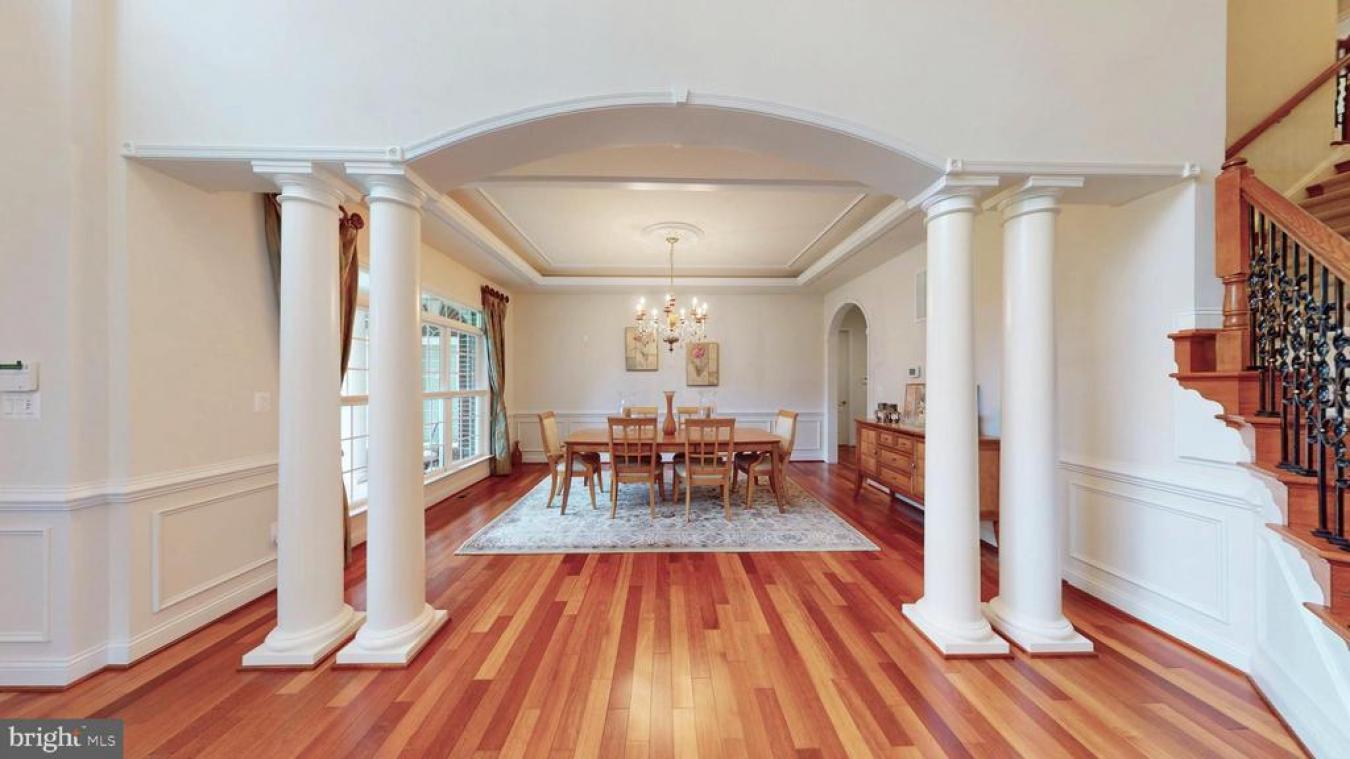 Vienna, Virginia, 22181, United States, 7 Bedrooms Bedrooms, ,5 BathroomsBathrooms,Residential,For Sale,1859250