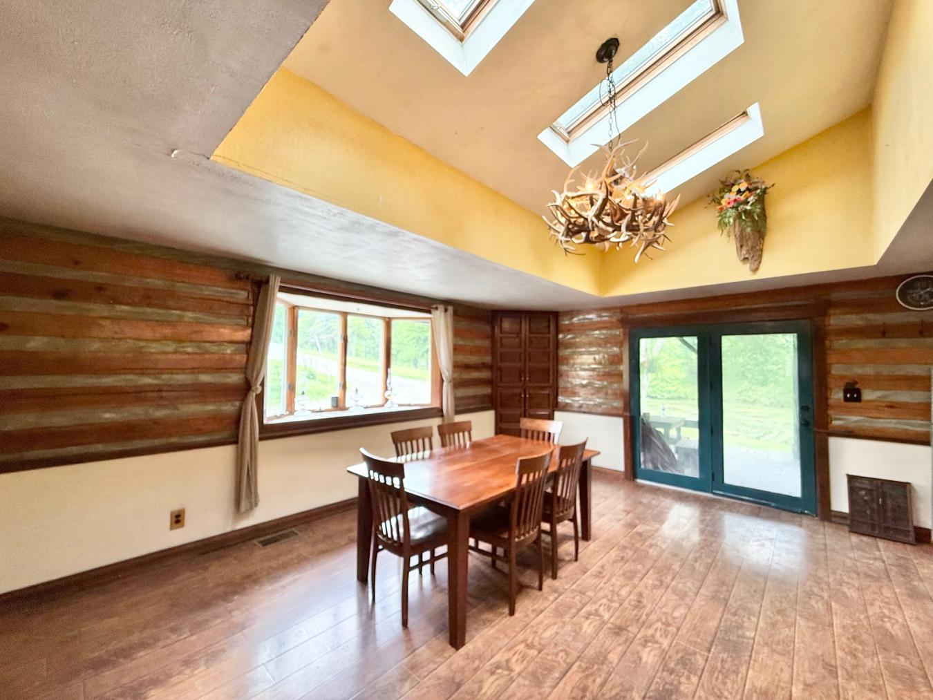 Cameron, Marshall, 26033, United States, 5 Bedrooms Bedrooms, ,4 BathroomsBathrooms,Residential,For Sale,1859247