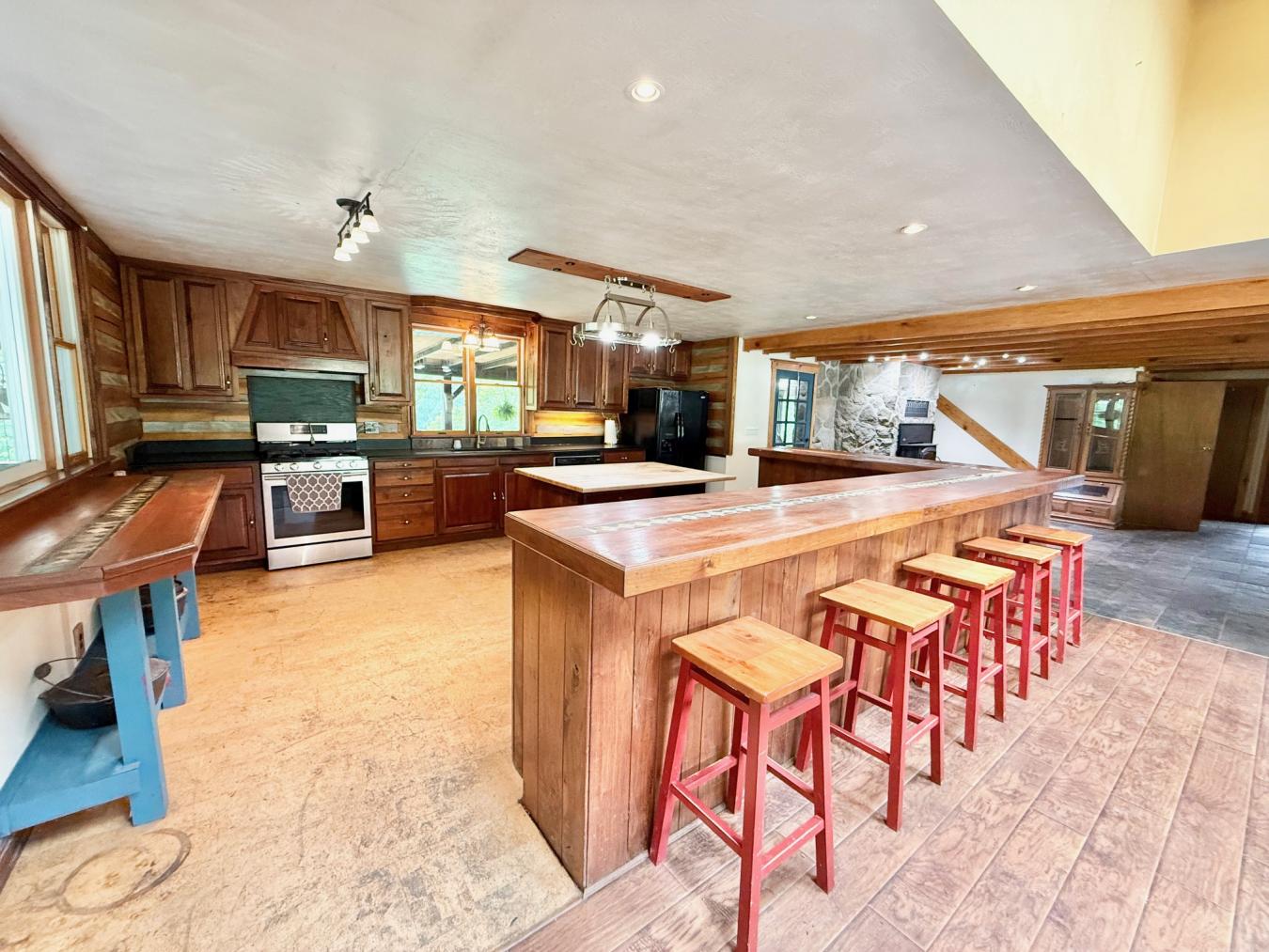 Cameron, Marshall, 26033, United States, 5 Bedrooms Bedrooms, ,4 BathroomsBathrooms,Residential,For Sale,1859247