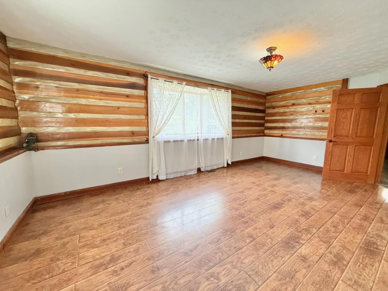 Cameron, Marshall, 26033, United States, 5 Bedrooms Bedrooms, ,4 BathroomsBathrooms,Residential,For Sale,1859247