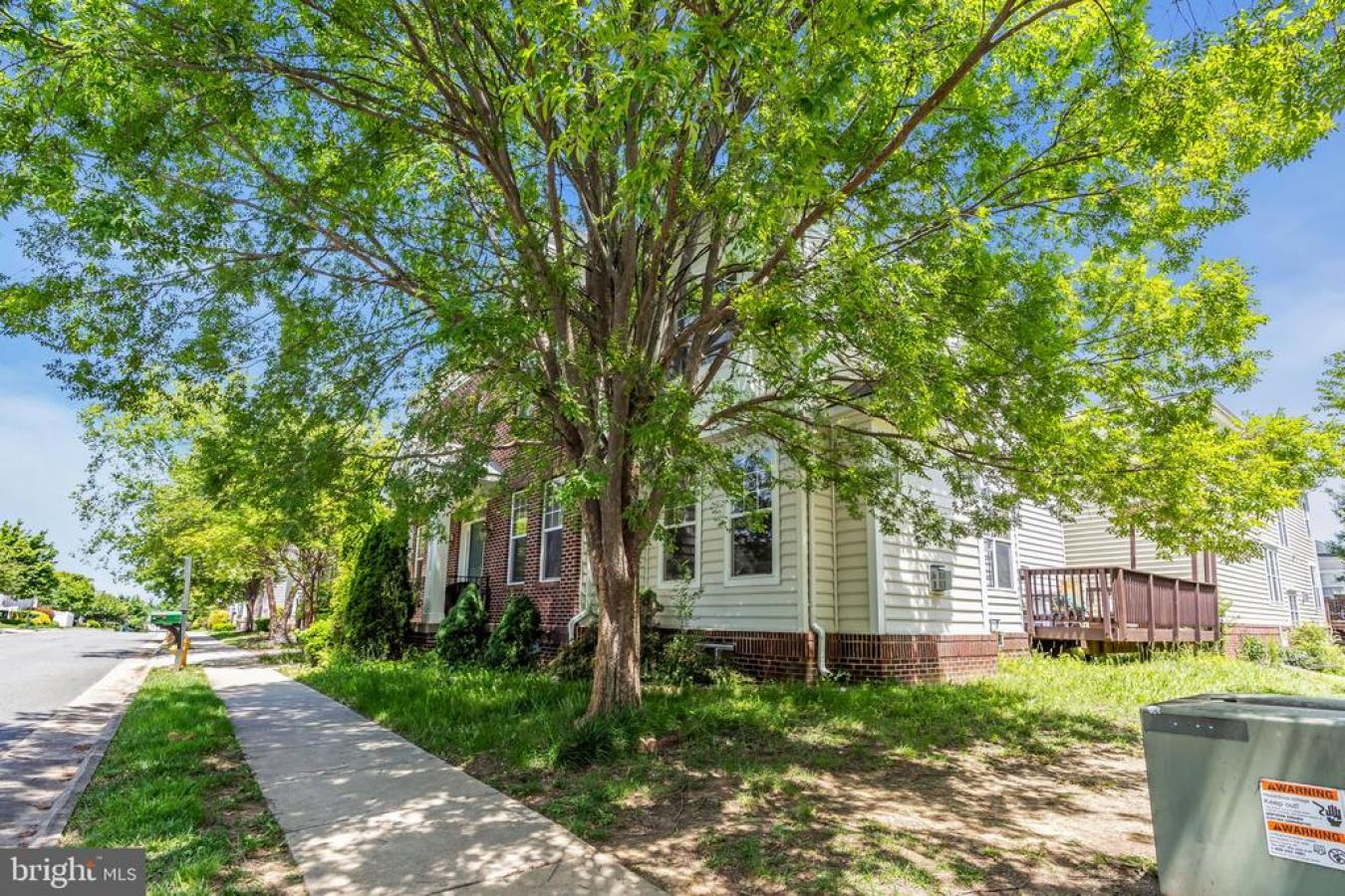 BRISTOW, Virginia, 20136, United States, 5 Bedrooms Bedrooms, ,3 BathroomsBathrooms,Residential,For Sale,1859246