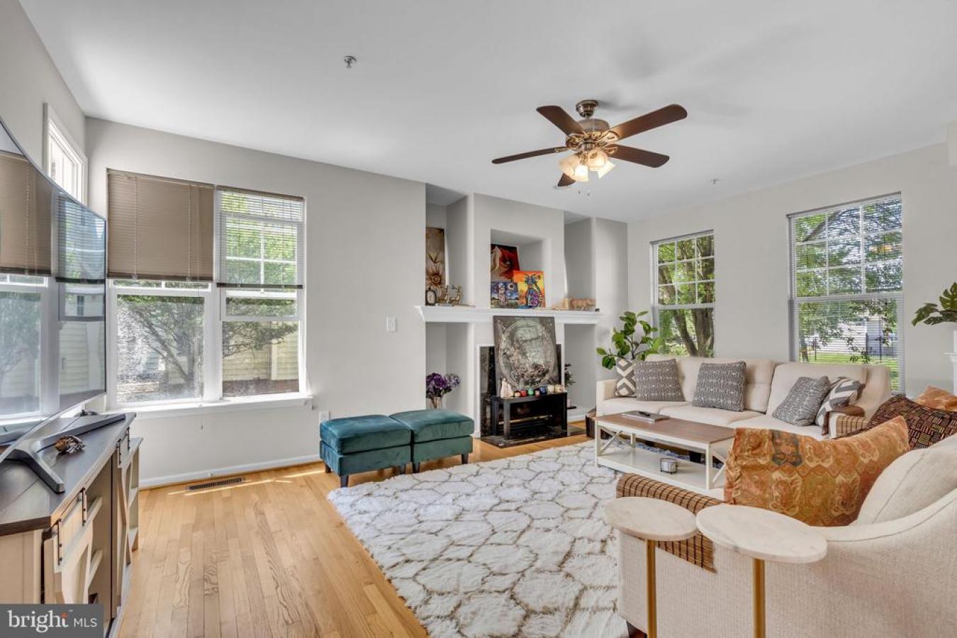 BRISTOW, Virginia, 20136, United States, 5 Bedrooms Bedrooms, ,3 BathroomsBathrooms,Residential,For Sale,1859246