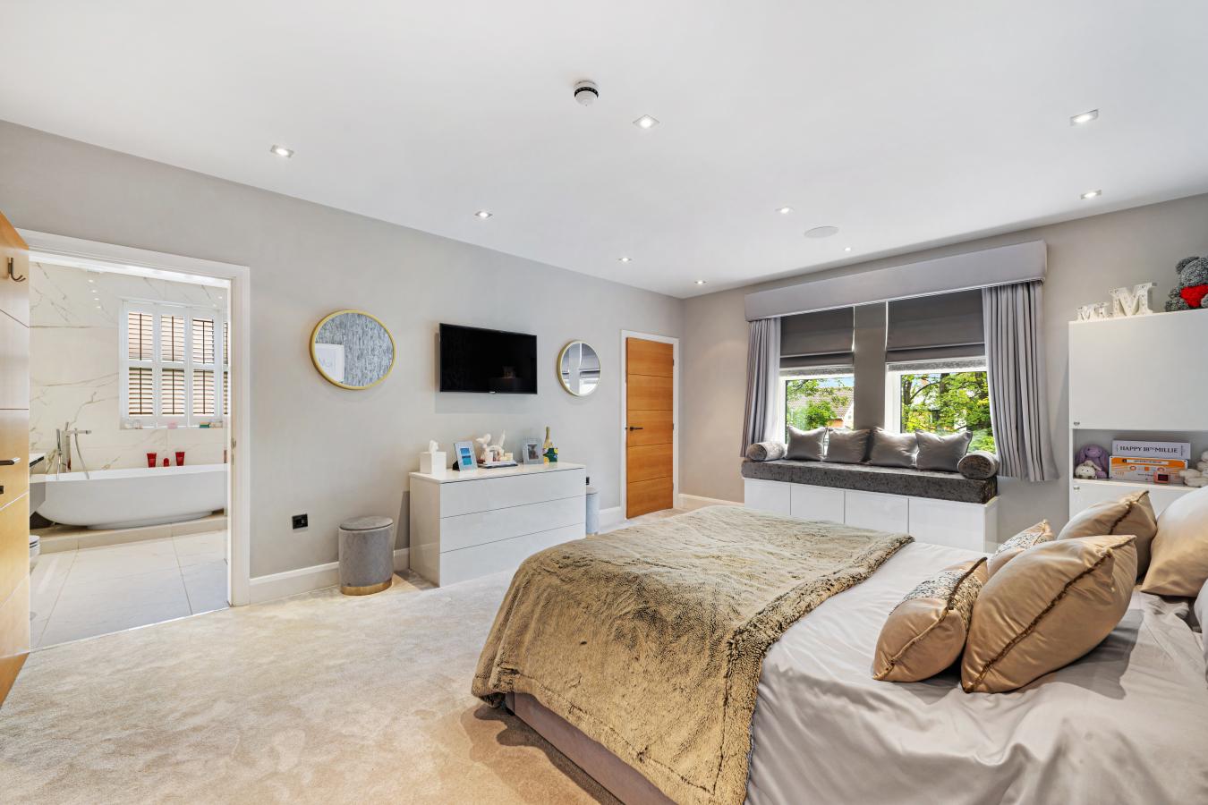 Formby, Merseyside, L37 1LX, United Kingdom, 6 Bedrooms Bedrooms, ,6 BathroomsBathrooms,Residential,For Sale,1859242
