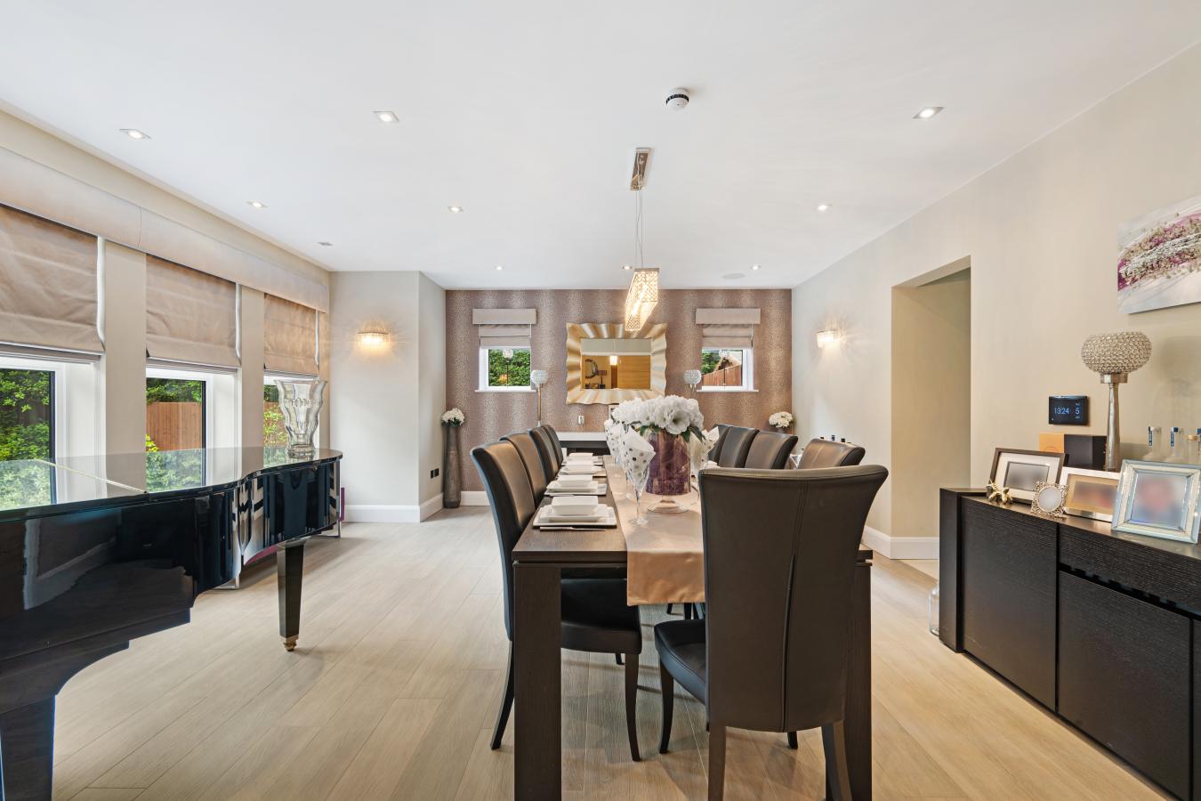 Formby, Merseyside, L37 1LX, United Kingdom, 6 Bedrooms Bedrooms, ,6 BathroomsBathrooms,Residential,For Sale,1859242