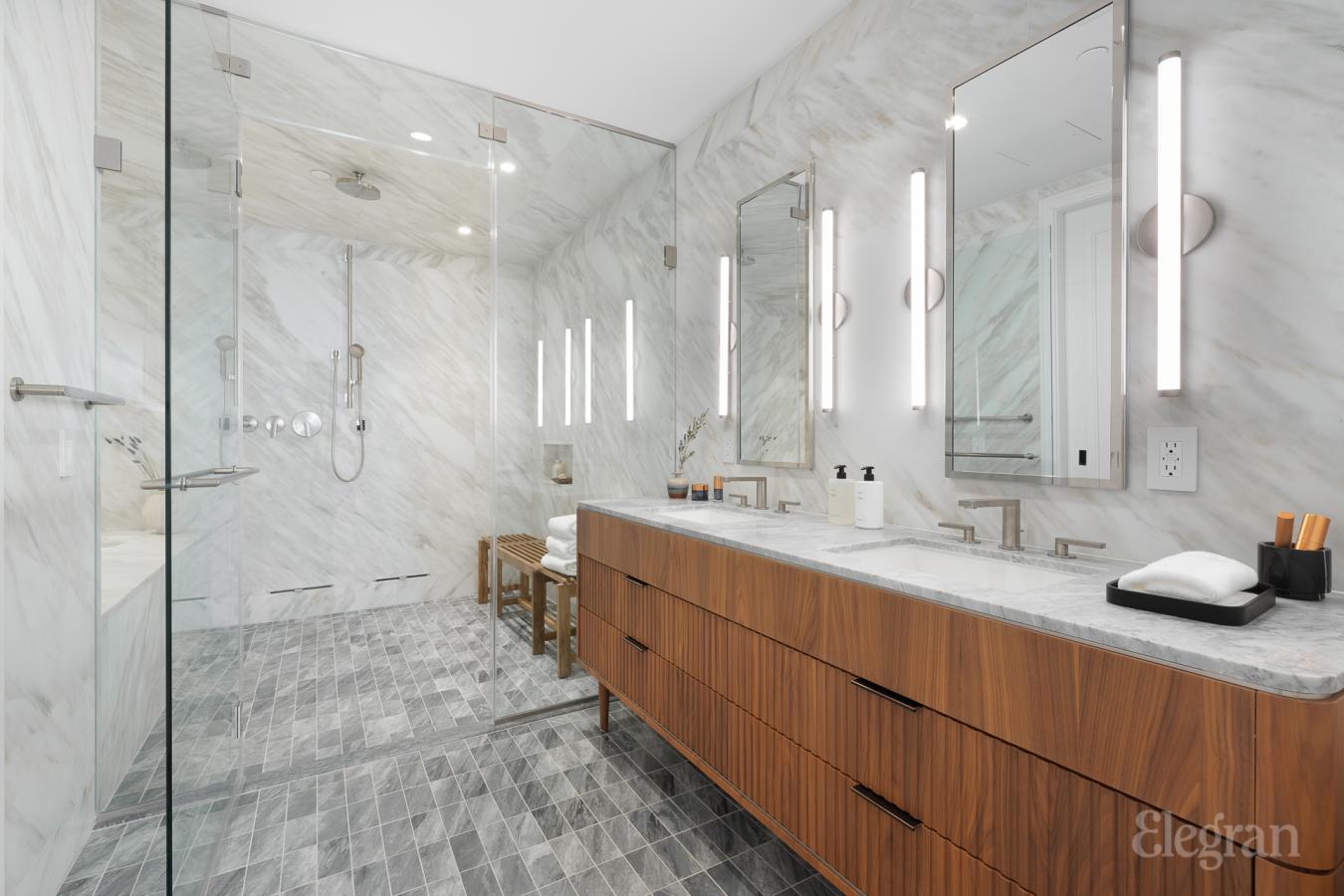 New York, New York, 10014-1015, United States, 3 Bedrooms Bedrooms, ,4 BathroomsBathrooms,Residential,For Sale,1858445