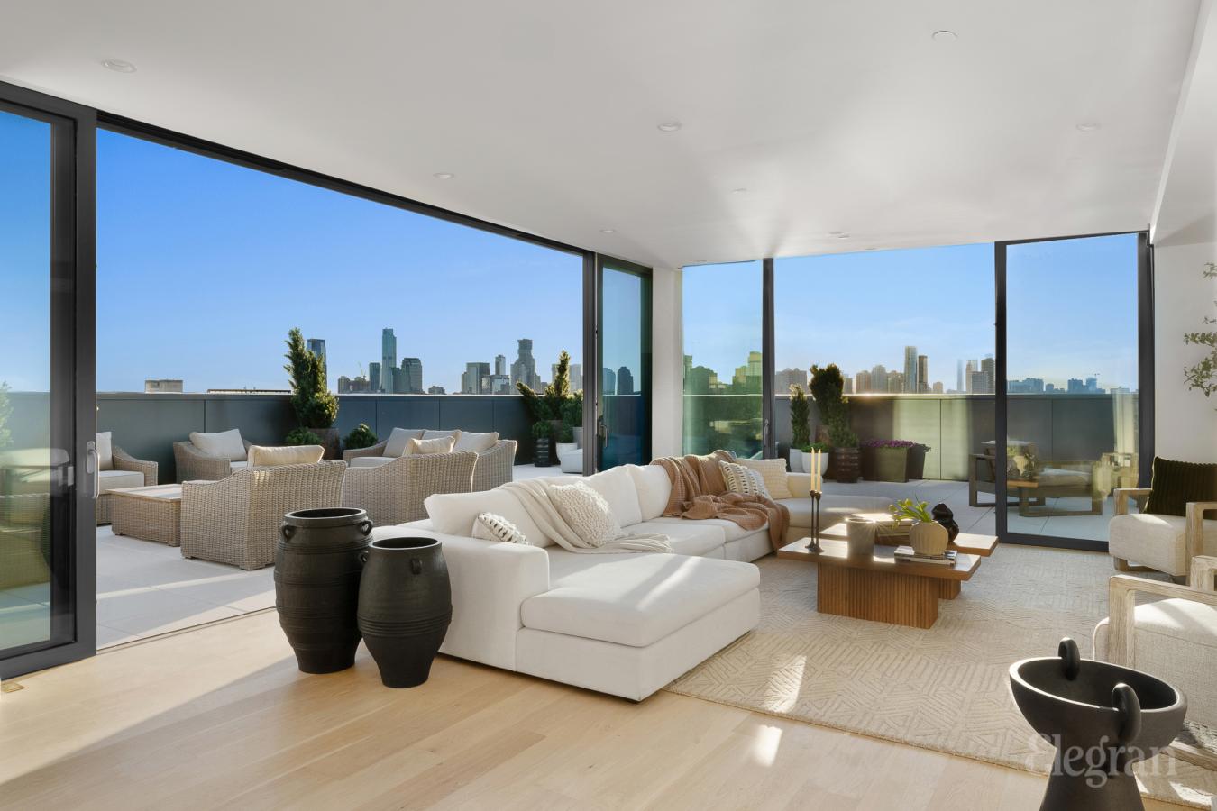 New York, New York, 10014-1015, United States, 3 Bedrooms Bedrooms, ,4 BathroomsBathrooms,Residential,For Sale,1858445