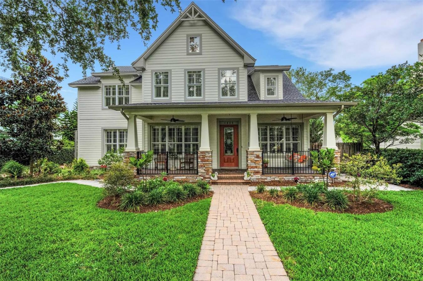 LAKELAND, Florida, 33803, United States, 5 Bedrooms Bedrooms, ,3 BathroomsBathrooms,Residential,For Sale,1859240