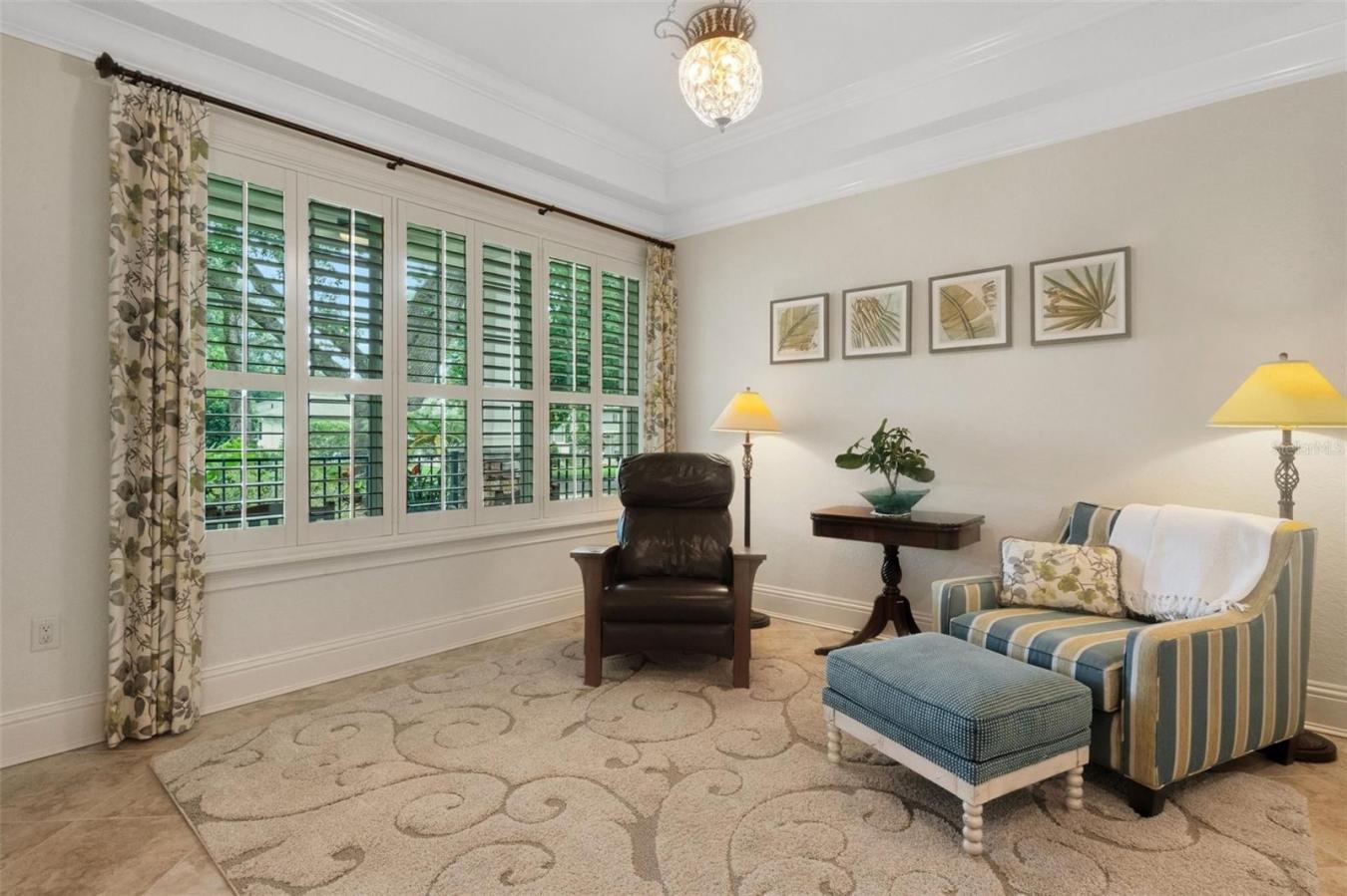 LAKELAND, Florida, 33803, United States, 5 Bedrooms Bedrooms, ,3 BathroomsBathrooms,Residential,For Sale,1859240
