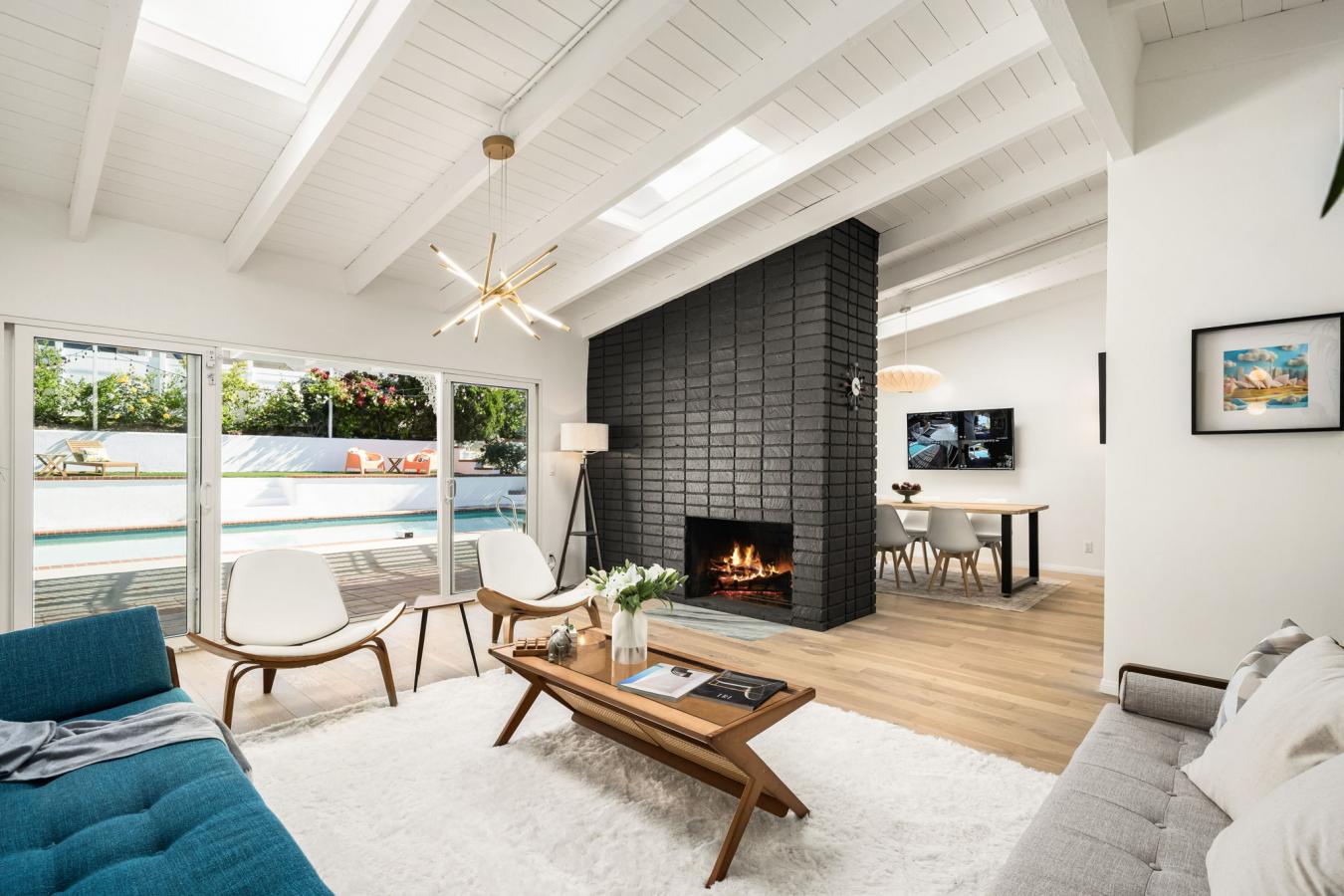 Woodland Hills, Los Angeles, 91364, United States, 4 Bedrooms Bedrooms, ,3 BathroomsBathrooms,Residential,For Sale,1858439