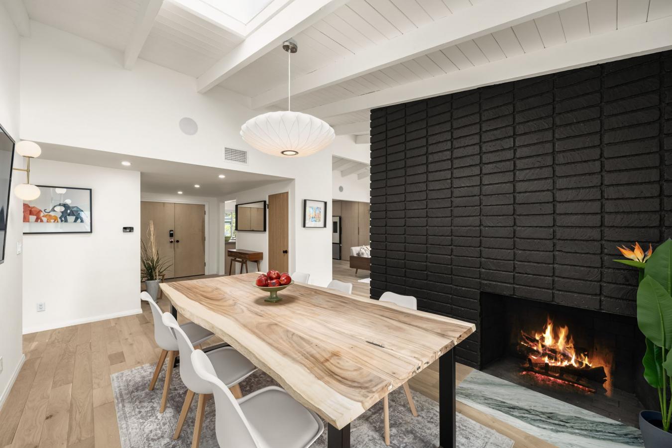 Woodland Hills, Los Angeles, 91364, United States, 4 Bedrooms Bedrooms, ,3 BathroomsBathrooms,Residential,For Sale,1858439