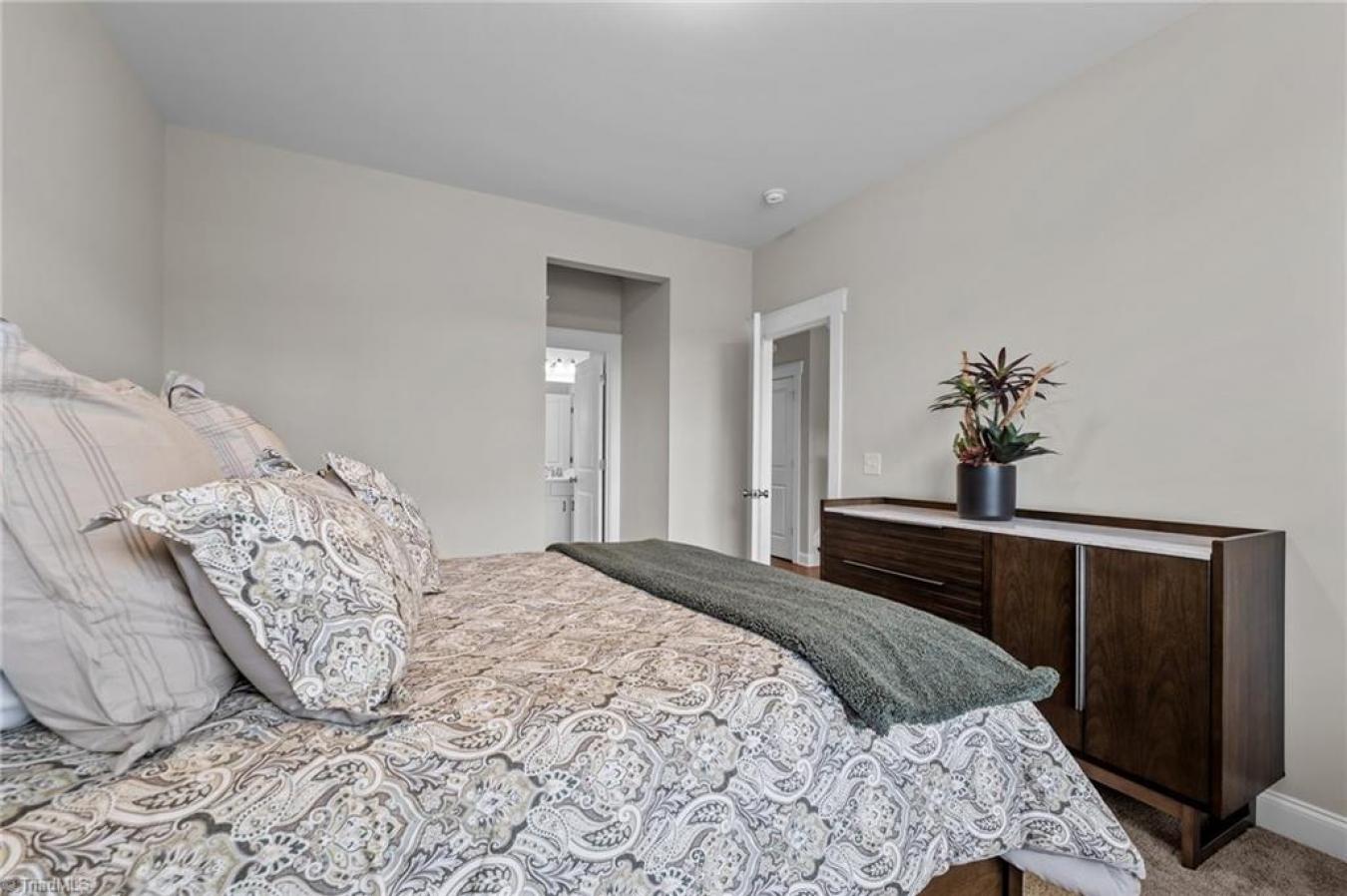 Stokesdale, North Carolina, 27357, United States, 4 Bedrooms Bedrooms, ,3 BathroomsBathrooms,Residential,For Sale,1859226