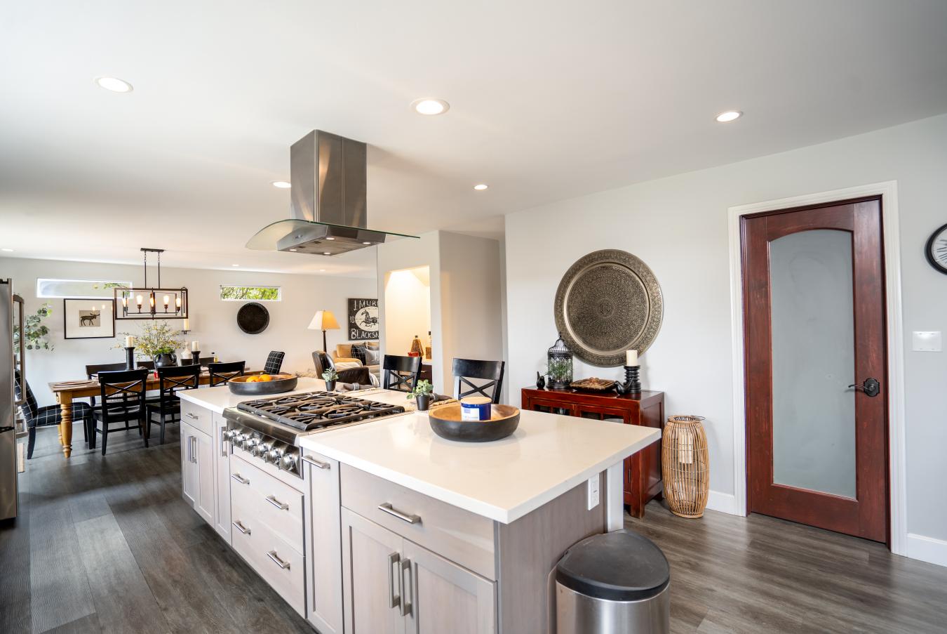 San Diego, California, 92014, United States, 5 Bedrooms Bedrooms, ,3 BathroomsBathrooms,Residential,For Sale,1859224