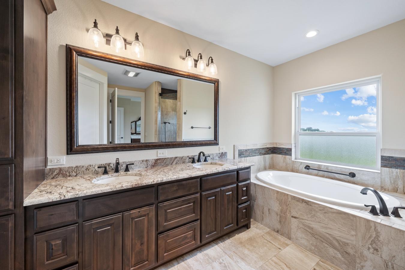 Fredricksburg, Texas, 78624, United States, 3 Bedrooms Bedrooms, ,2 BathroomsBathrooms,Residential,For Sale,1858437