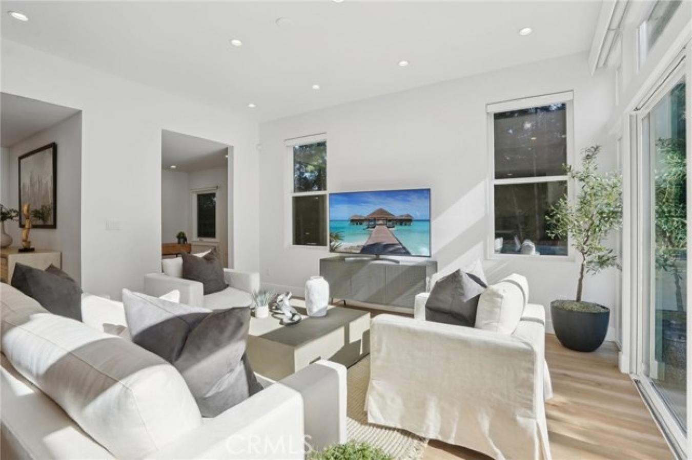 Manhattan Beach, California, 90266, United States, 4 Bedrooms Bedrooms, ,5 BathroomsBathrooms,Residential,For Sale,1859214