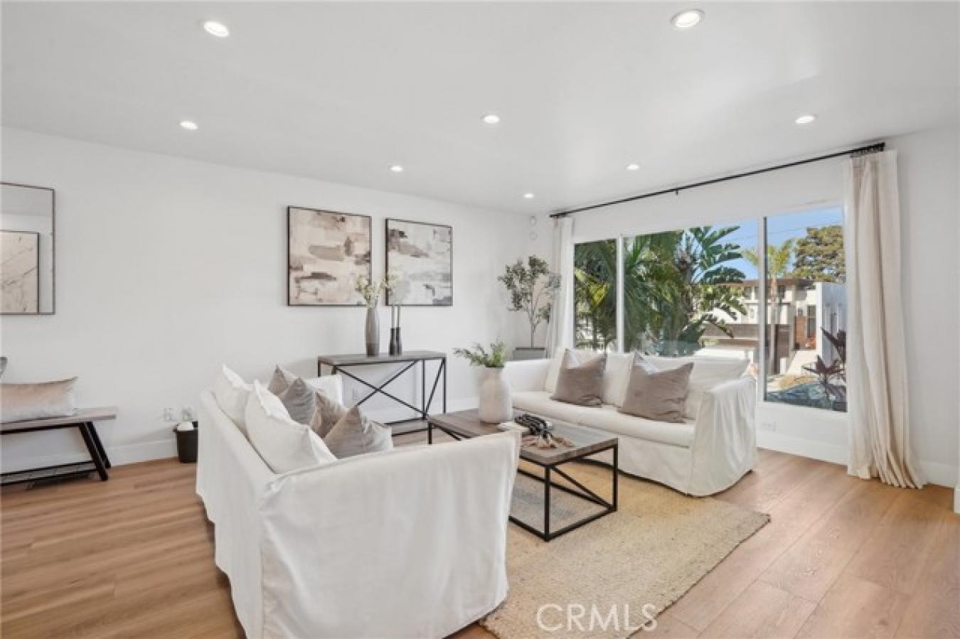 Manhattan Beach, California, 90266, United States, 4 Bedrooms Bedrooms, ,5 BathroomsBathrooms,Residential,For Sale,1859214