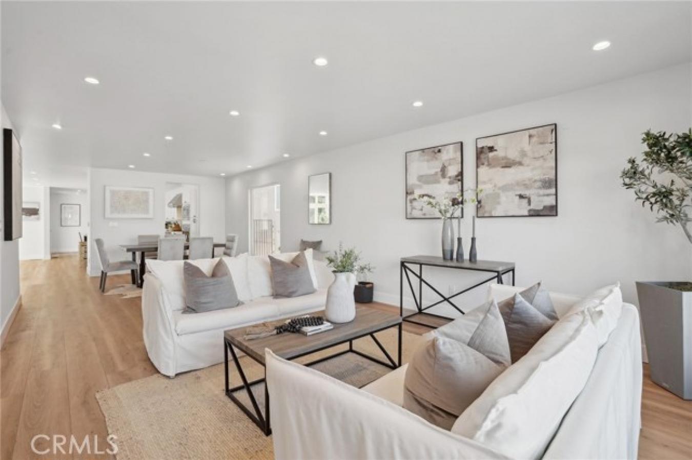 Manhattan Beach, California, 90266, United States, 4 Bedrooms Bedrooms, ,5 BathroomsBathrooms,Residential,For Sale,1859214