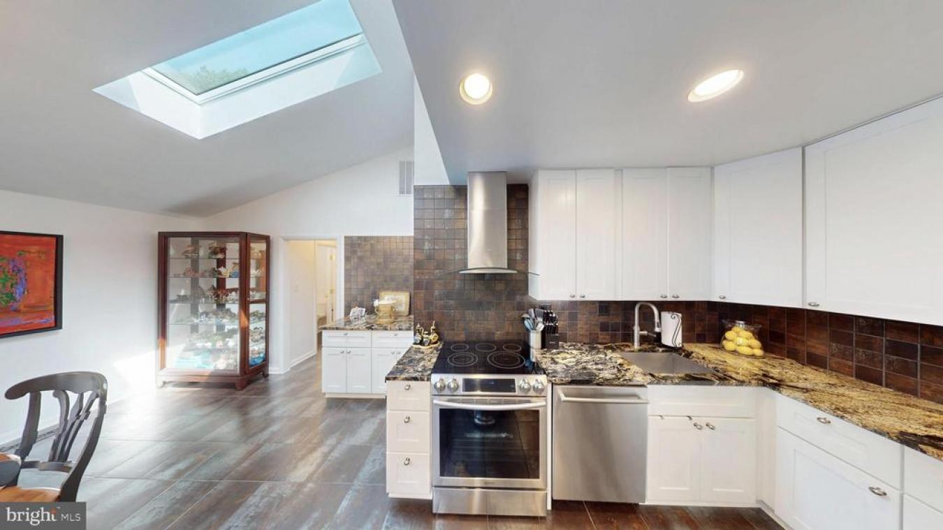 Great Falls, Virginia, 22066, United States, 5 Bedrooms Bedrooms, ,3 BathroomsBathrooms,Residential,For Sale,1859212