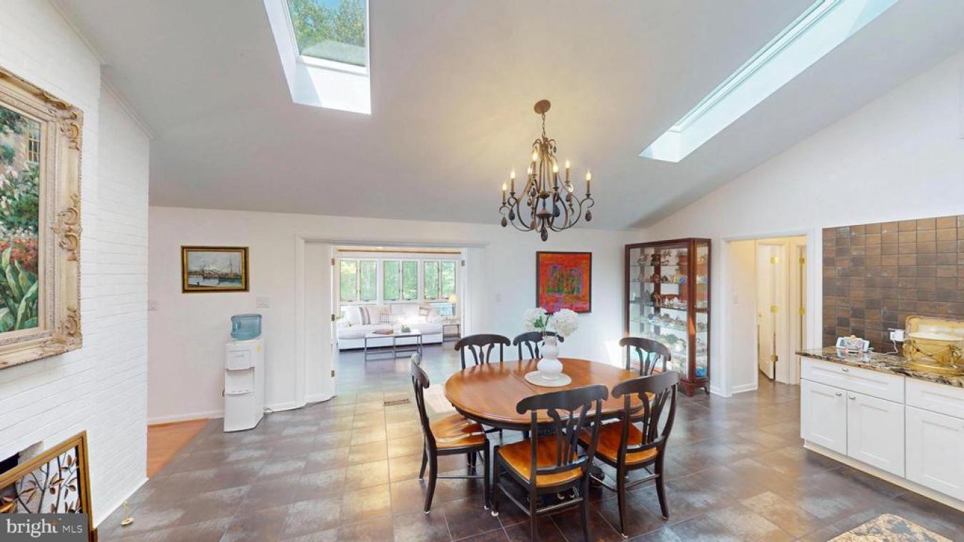 Great Falls, Virginia, 22066, United States, 5 Bedrooms Bedrooms, ,3 BathroomsBathrooms,Residential,For Sale,1859212